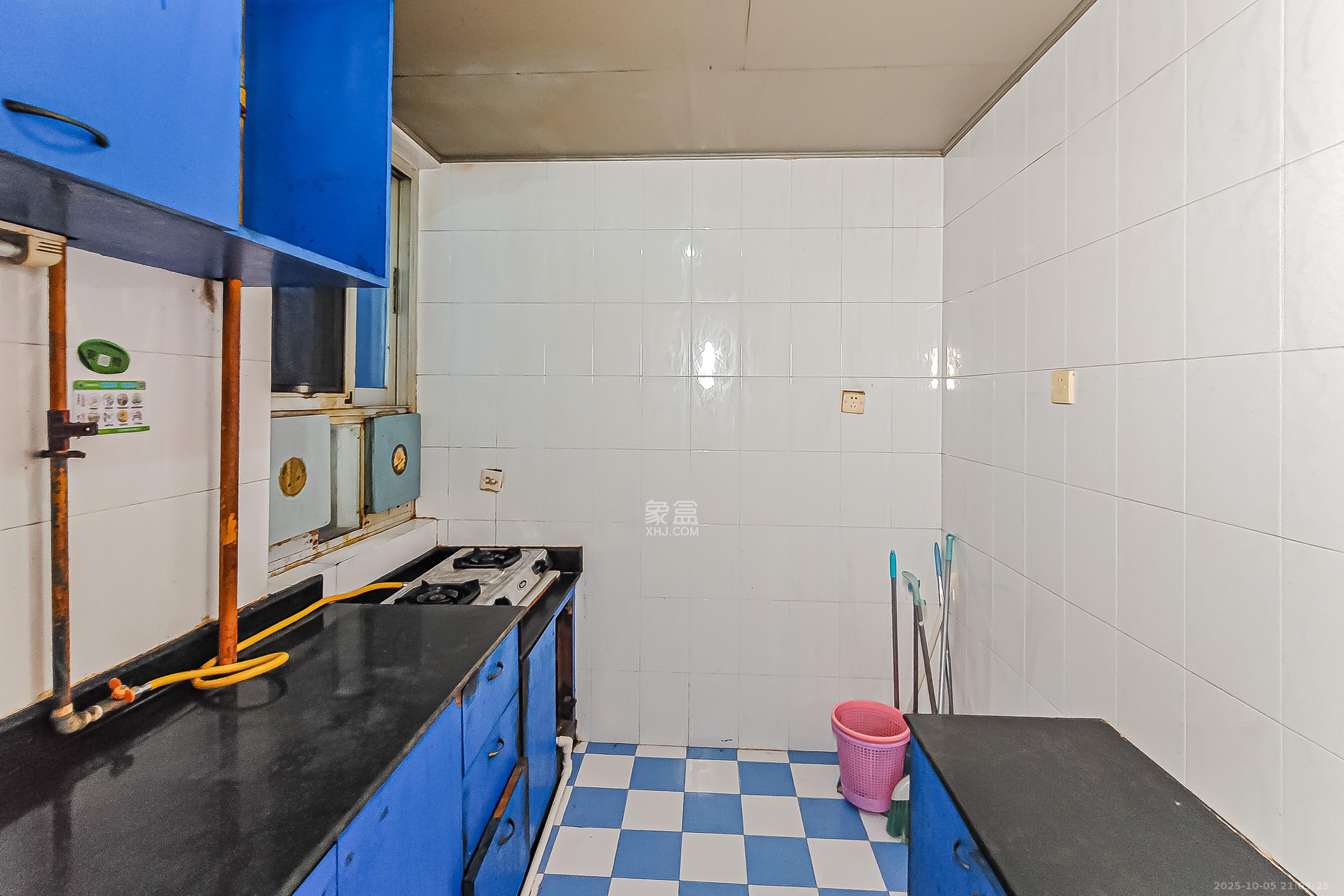 鸿园小区 3室2厅1卫 100.0万 鸿园小区 3室2厅1卫 100.0万厨房