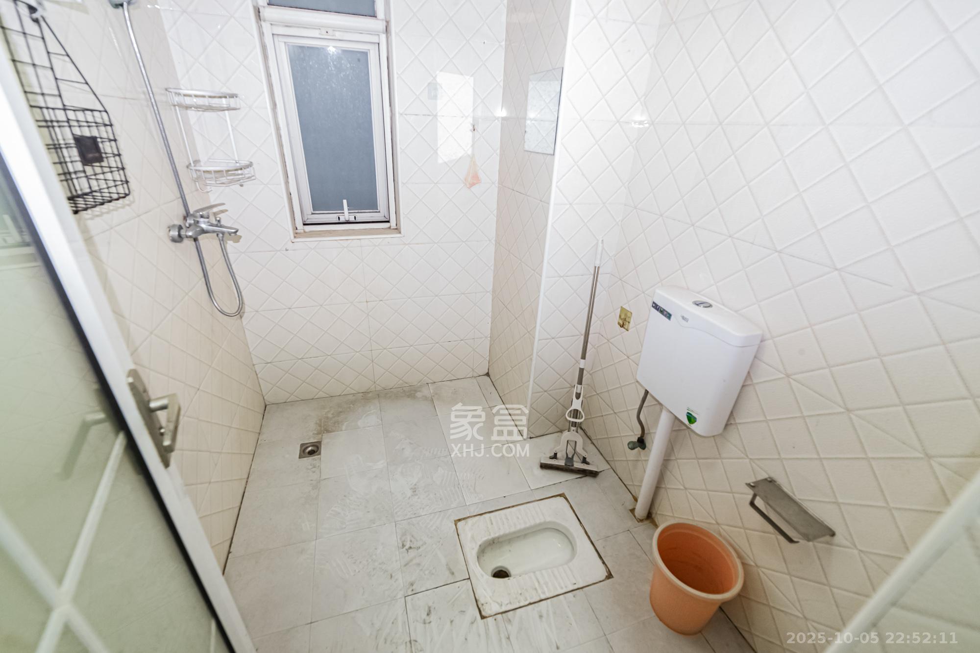 北辰三角洲D3区  3室2厅1卫    126.0万卫生间