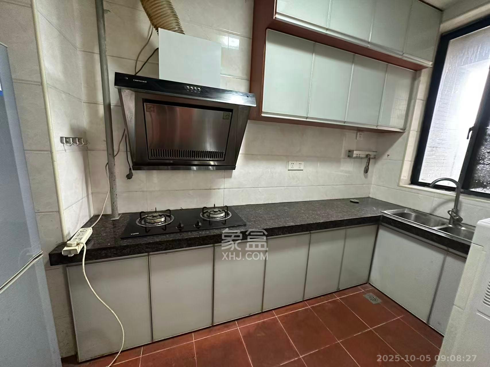 百纳广场（百纳公寓）  3室2厅2卫    3200.0元/月室内图