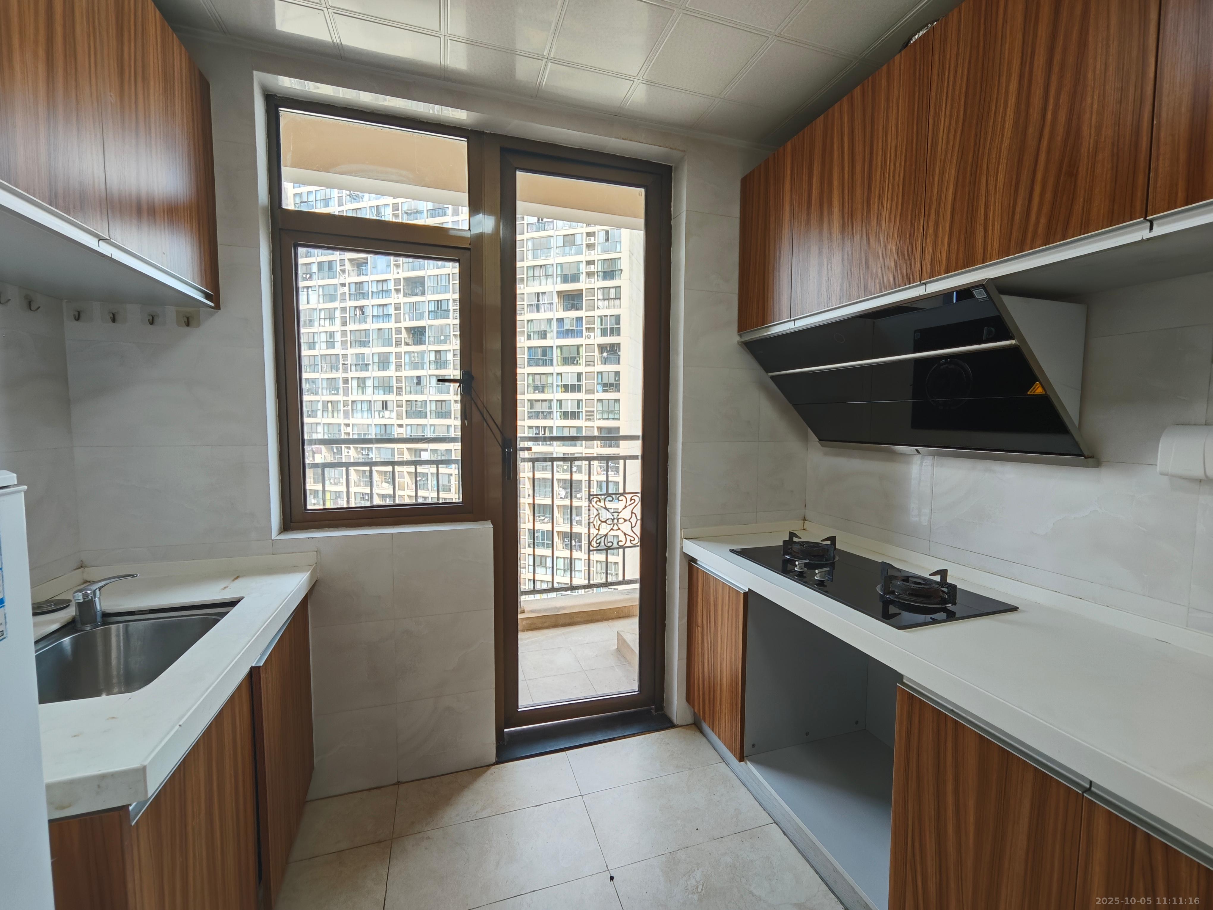 江山帝景哈佛  3室2厅2卫    1800.0元/月室内图