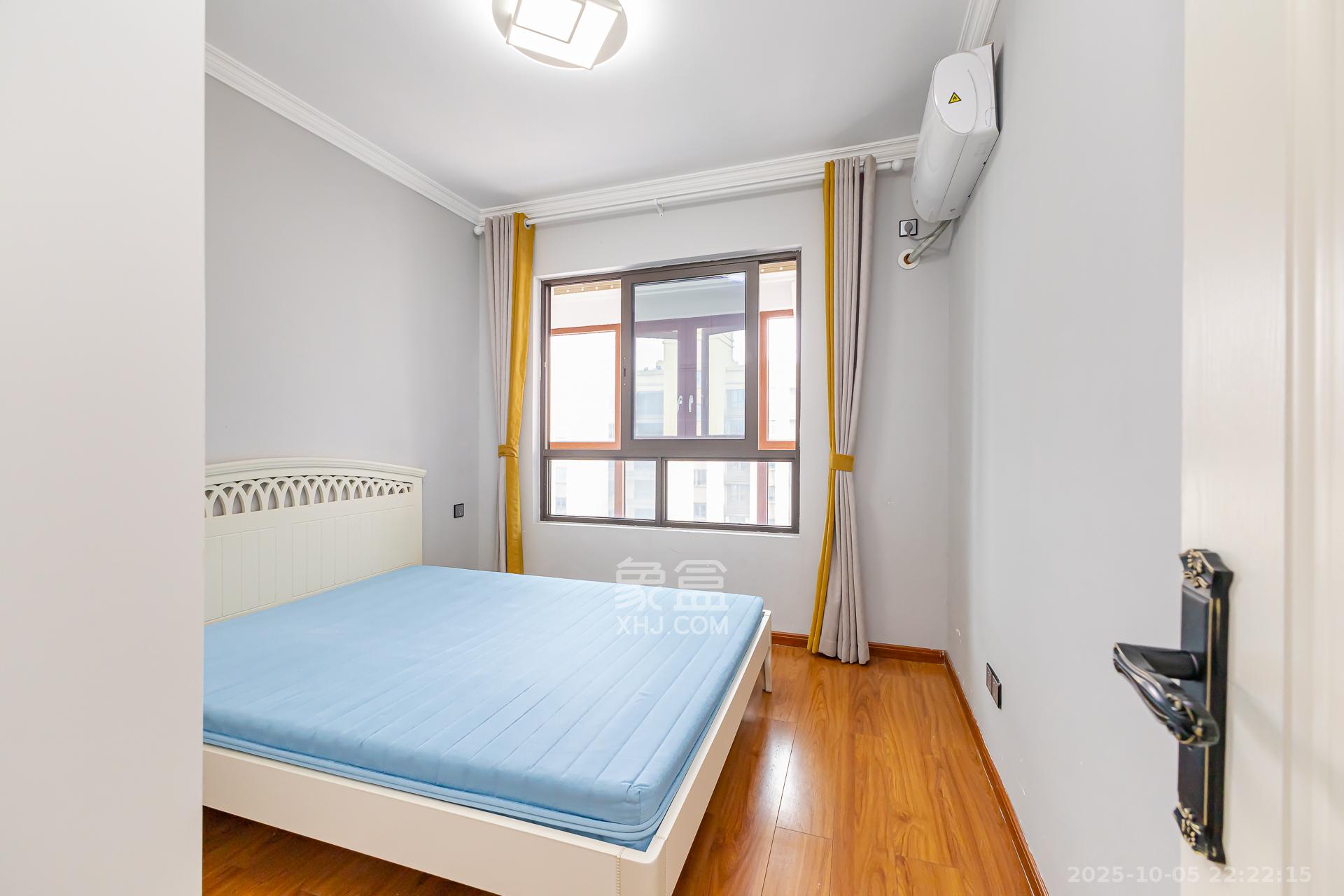 龙湖璟宸原著（龙湖紫宸）  3室2厅2卫    79.8万卧室