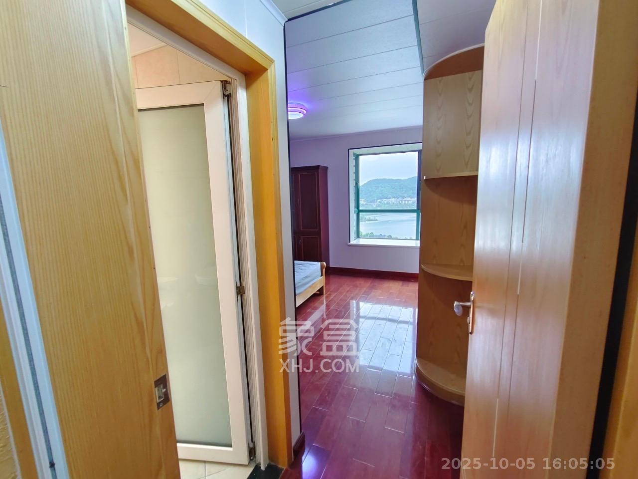 西湖丽景  3室2厅2卫    3200.0元/月室内图