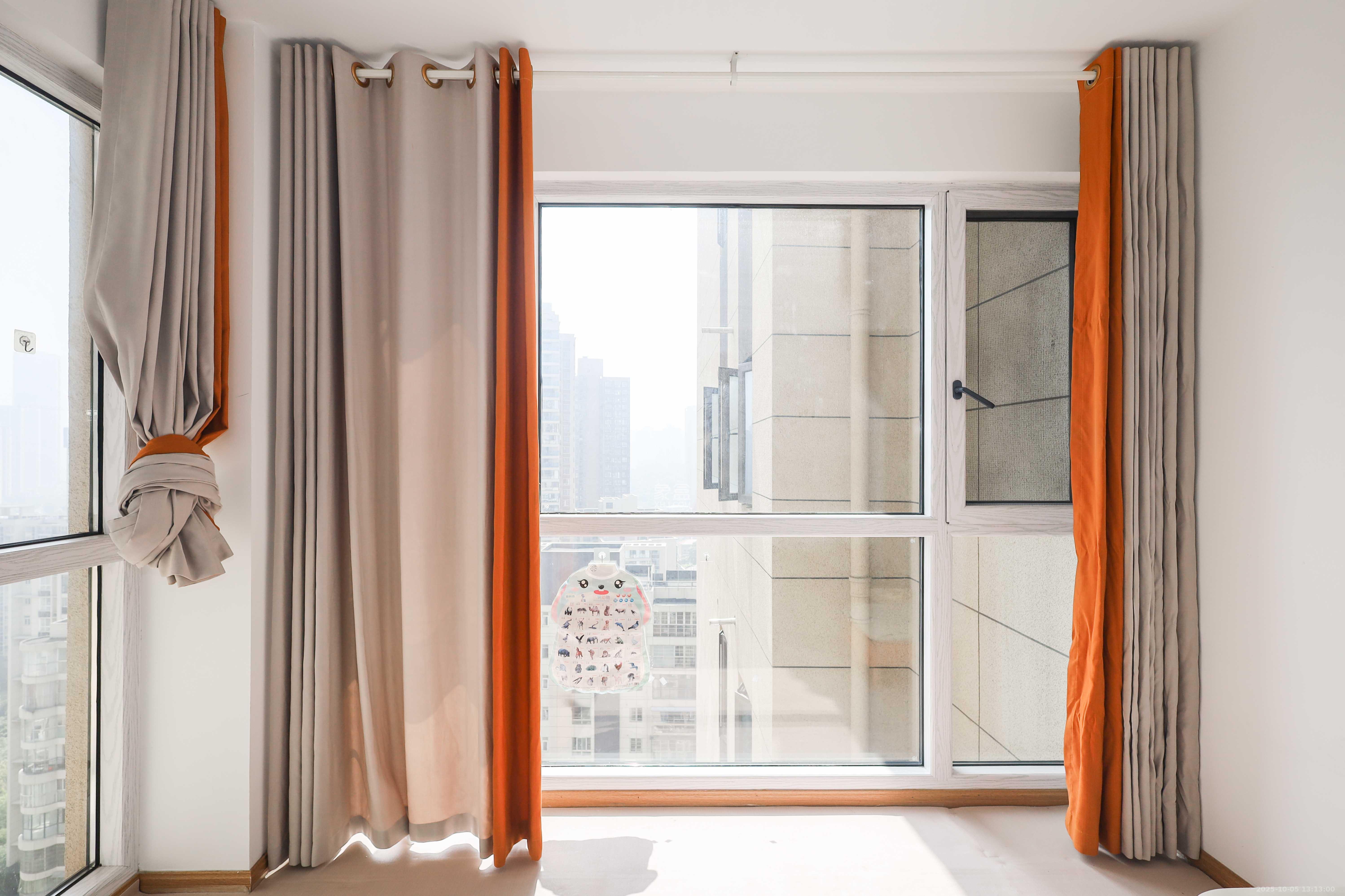 梅溪盛荟  3室2厅2卫    118.0万阳台