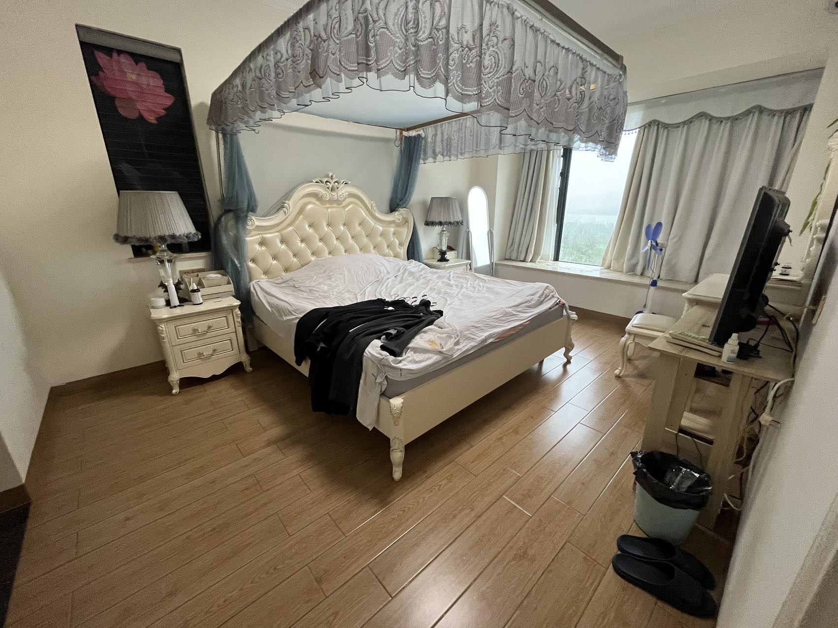 滨江帝景四期 4室2厅2卫 3800.0元/月 滨江帝景四期 4室2厅2卫 3800.0元/月室内图