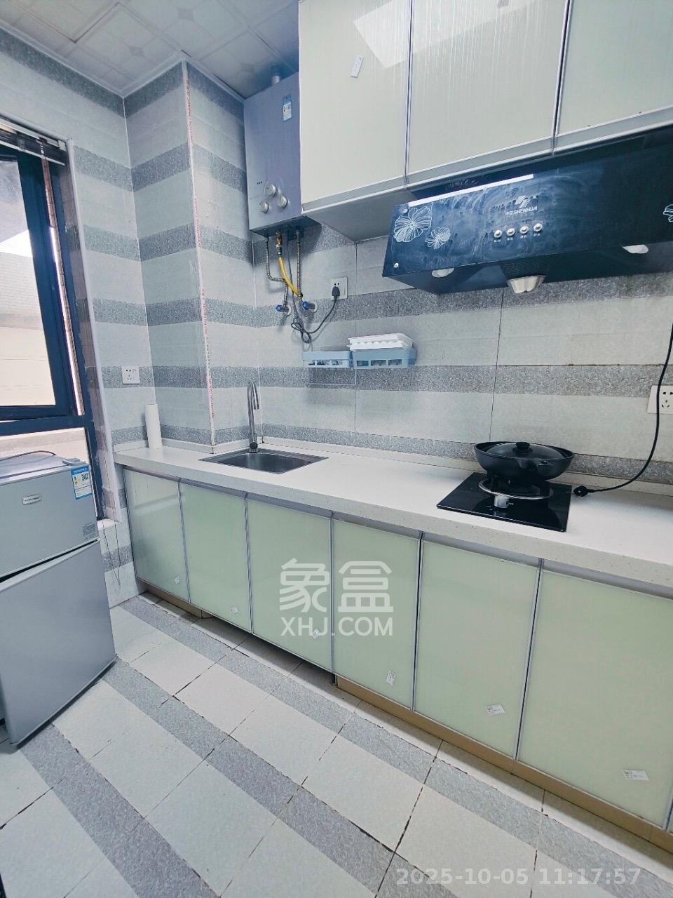 中建芙蓉嘉苑 1室1厅1卫 1350.0元/月 中建芙蓉嘉苑 1室1厅1卫 1350.0元/月室内图