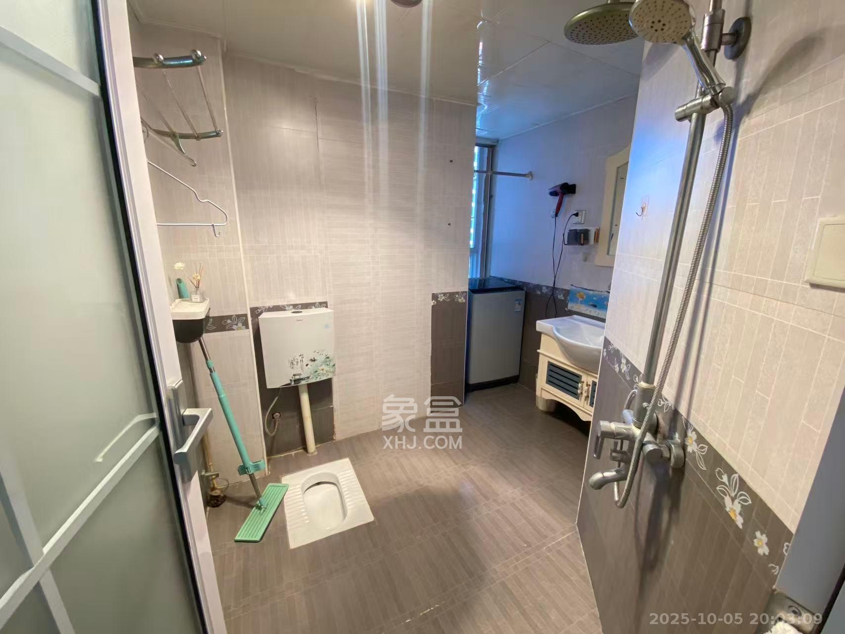 白沙晶城 1室1厅1卫 1800.0元/月 白沙晶城 1室1厅1卫 1800.0元/月室内图