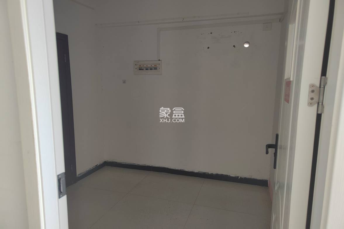 SOHO尚都 6室1厅1卫 3200.0元/月 SOHO尚都 6室1厅1卫 3200.0元/月室内图