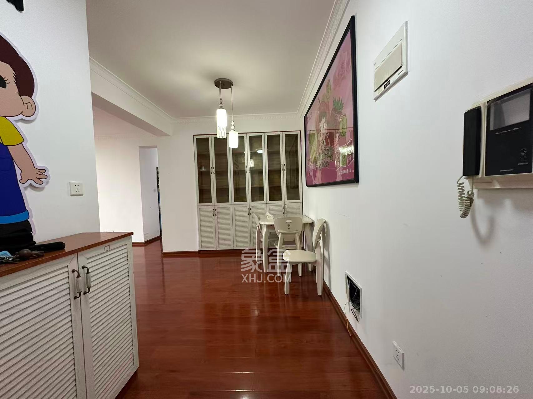 百纳广场(百纳公寓) 3室2厅2卫 3200.0元/月 百纳广场(百纳公寓) 3室2厅2卫 3200.0元/月室内图