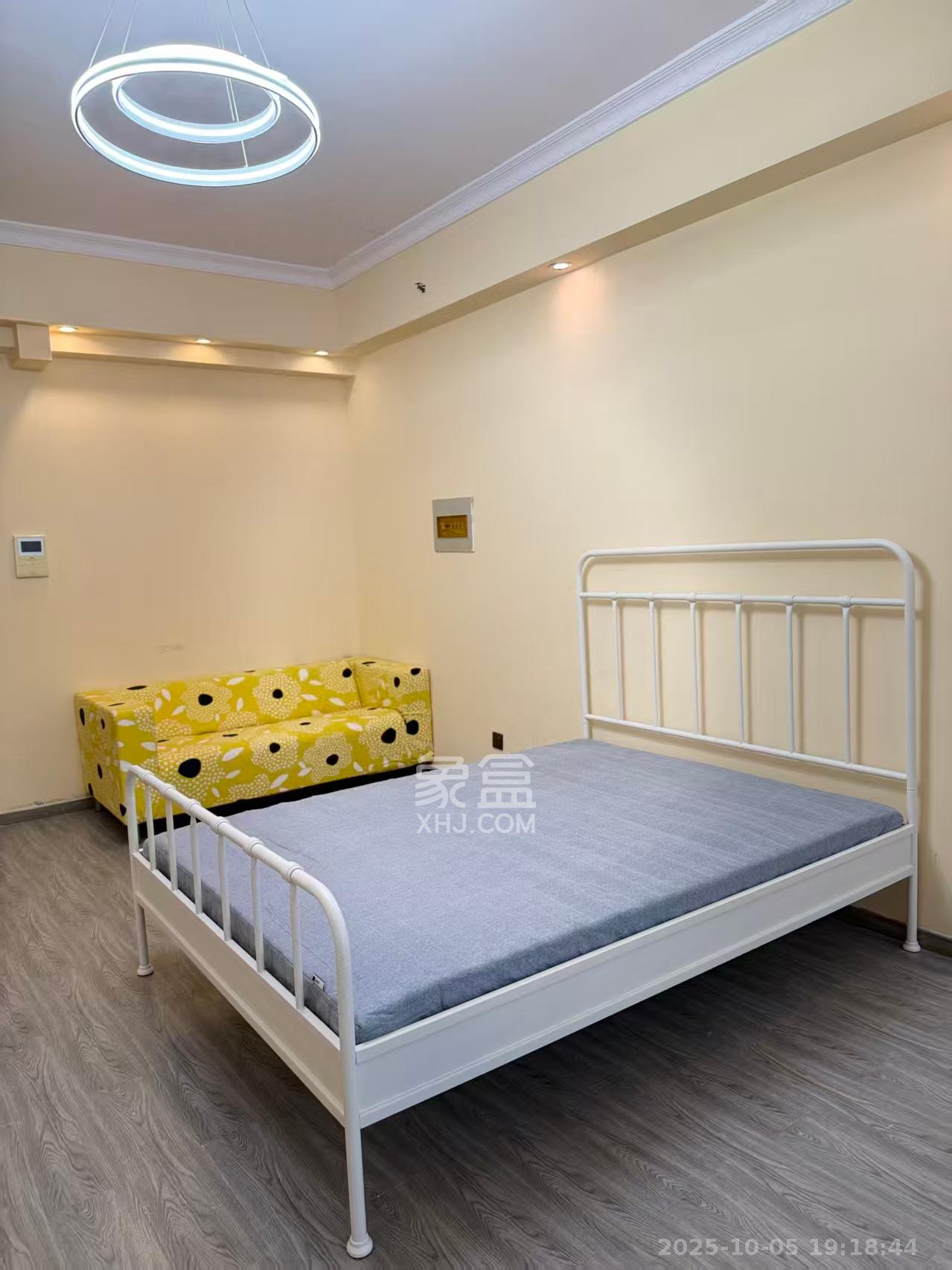 奥克斯广场 1室1厅1卫 2000.0元/月 奥克斯广场 1室1厅1卫 2000.0元/月室内图