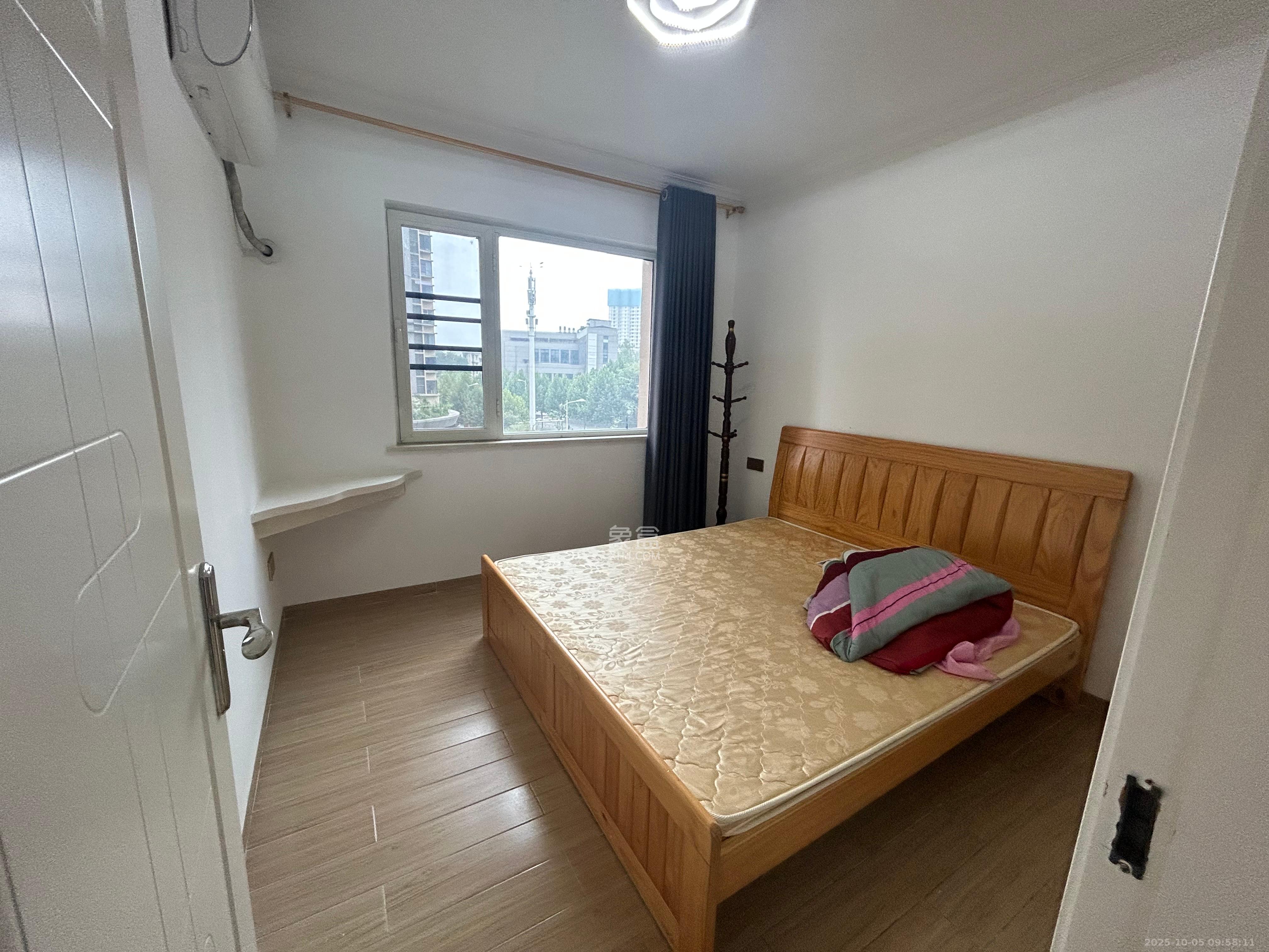 北辰三角洲E6区  3室1厅1卫    3300.0元/月室内图