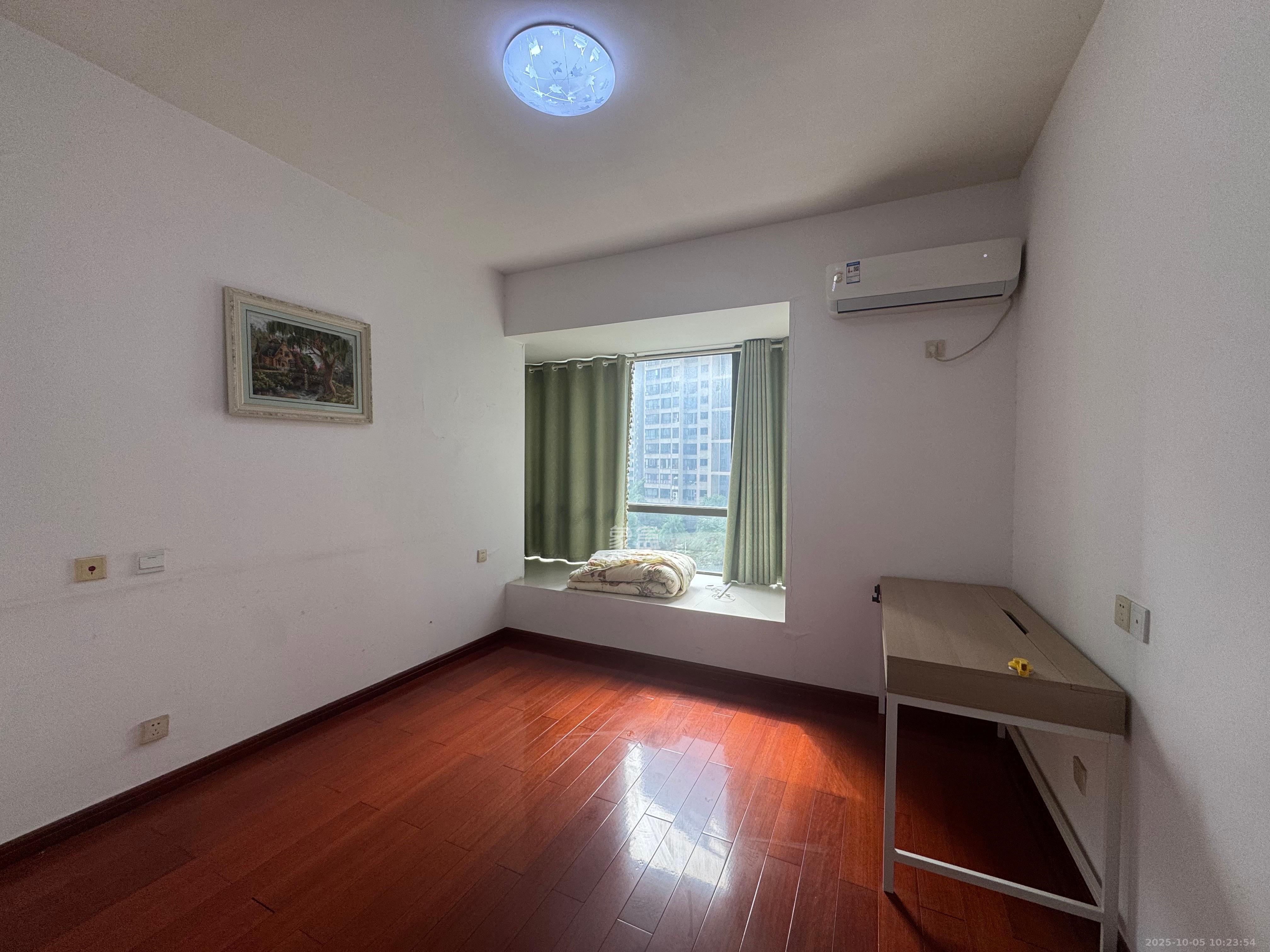 通用时代国际社区  3室2厅1卫    2500.0元/月室内图