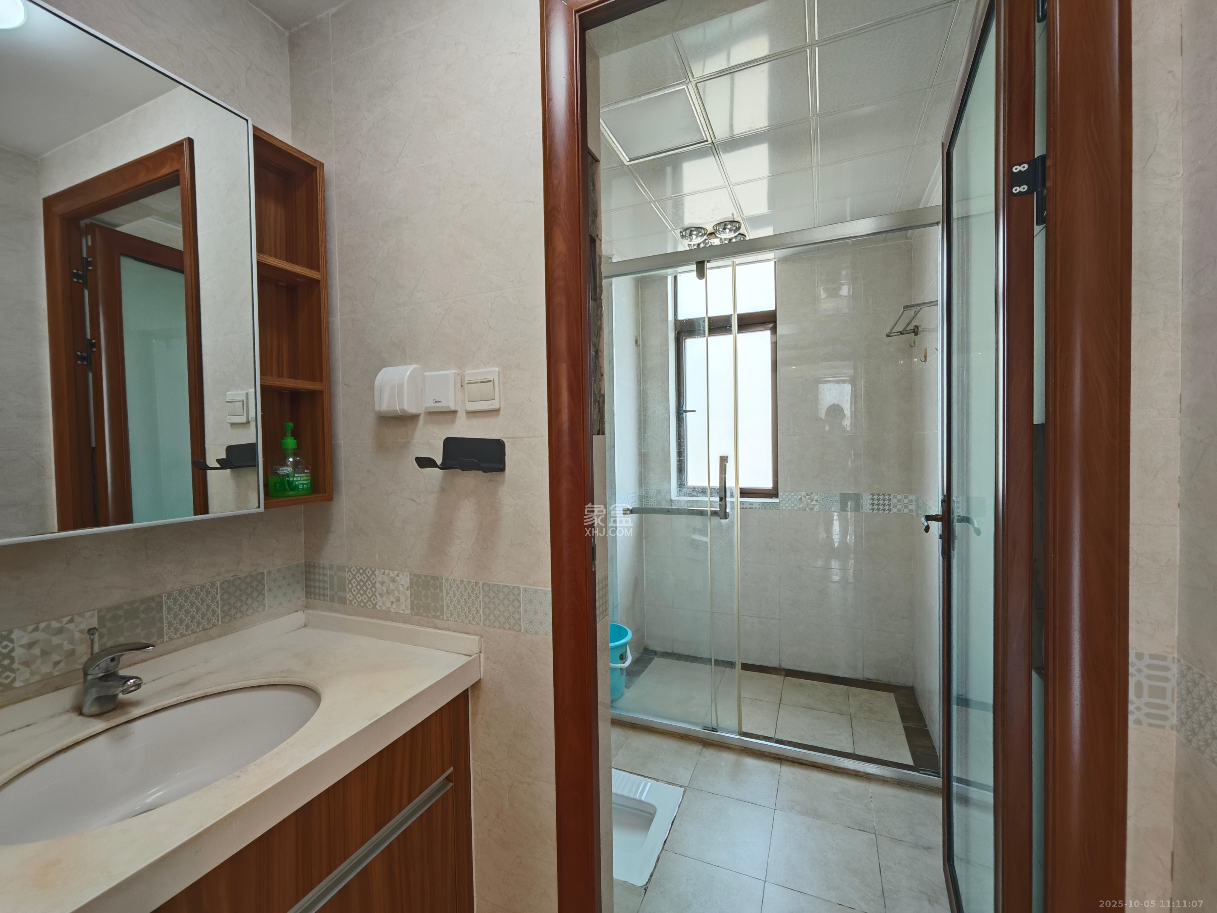 江山帝景哈佛 3室2厅2卫 1800.0元/月 江山帝景哈佛 3室2厅2卫 1800.0元/月室内图