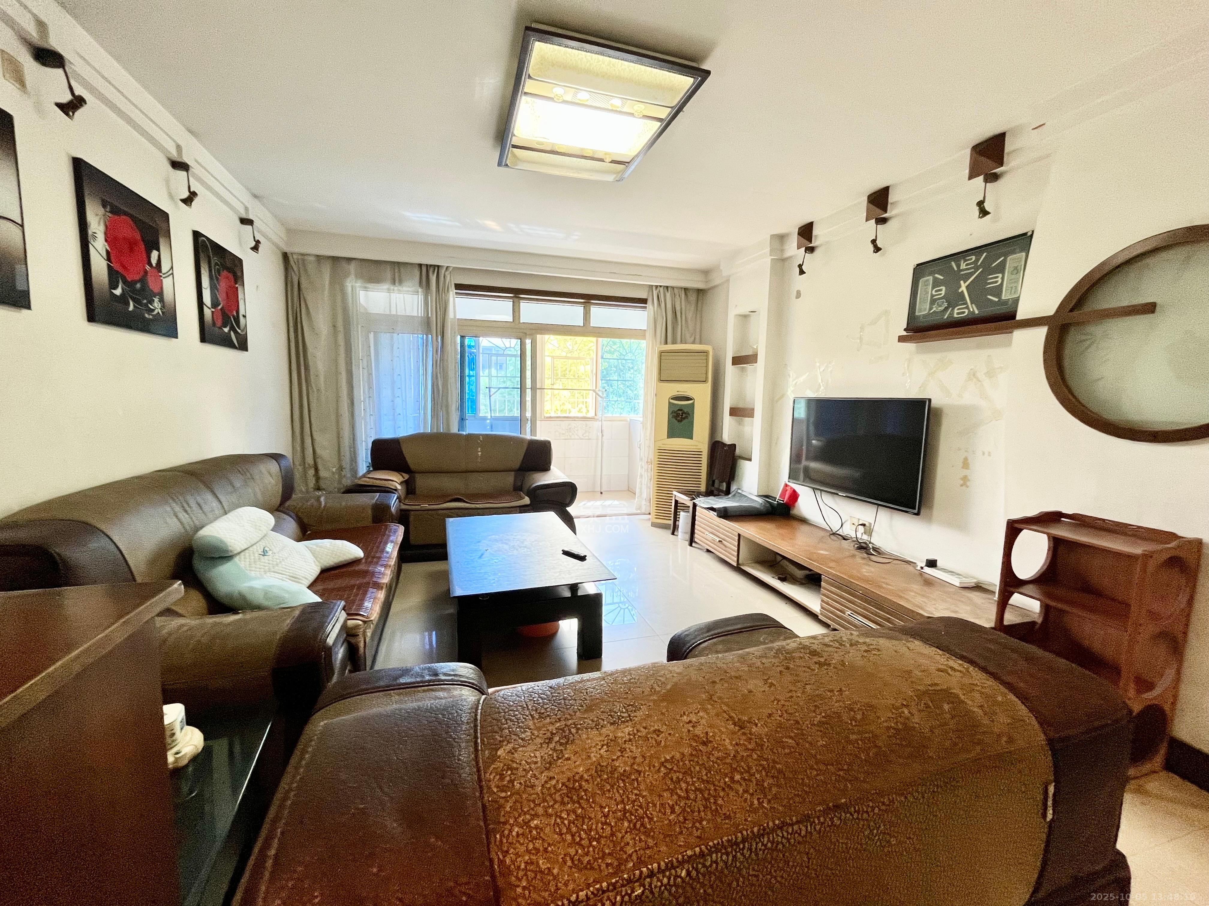 四方小区 3室1厅1卫 1900.0元/月 四方小区 3室1厅1卫 1900.0元/月室内图