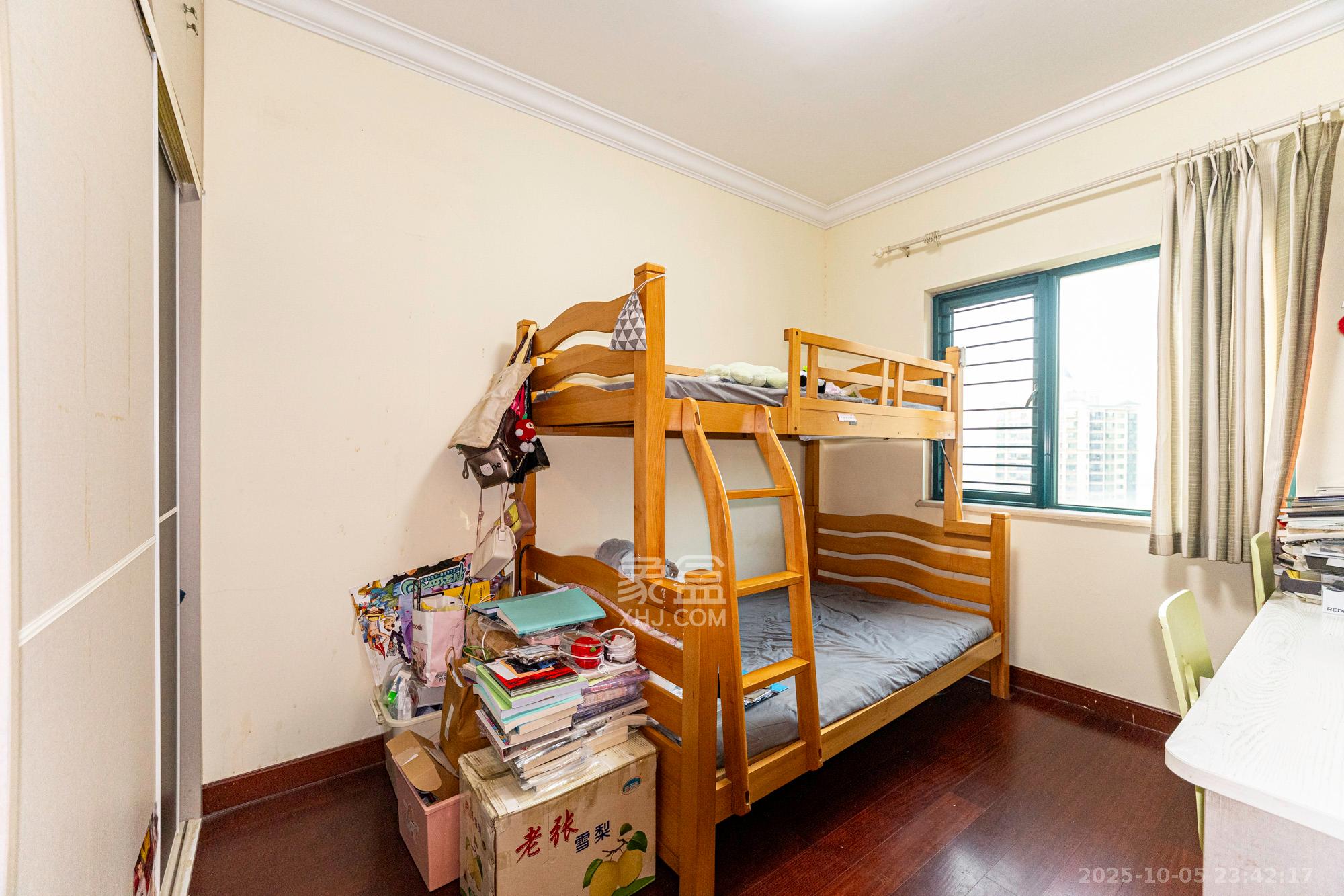 恒大翡翠华庭 3室2厅2卫 80.8万 恒大翡翠华庭 3室2厅2卫 80.8万卧室