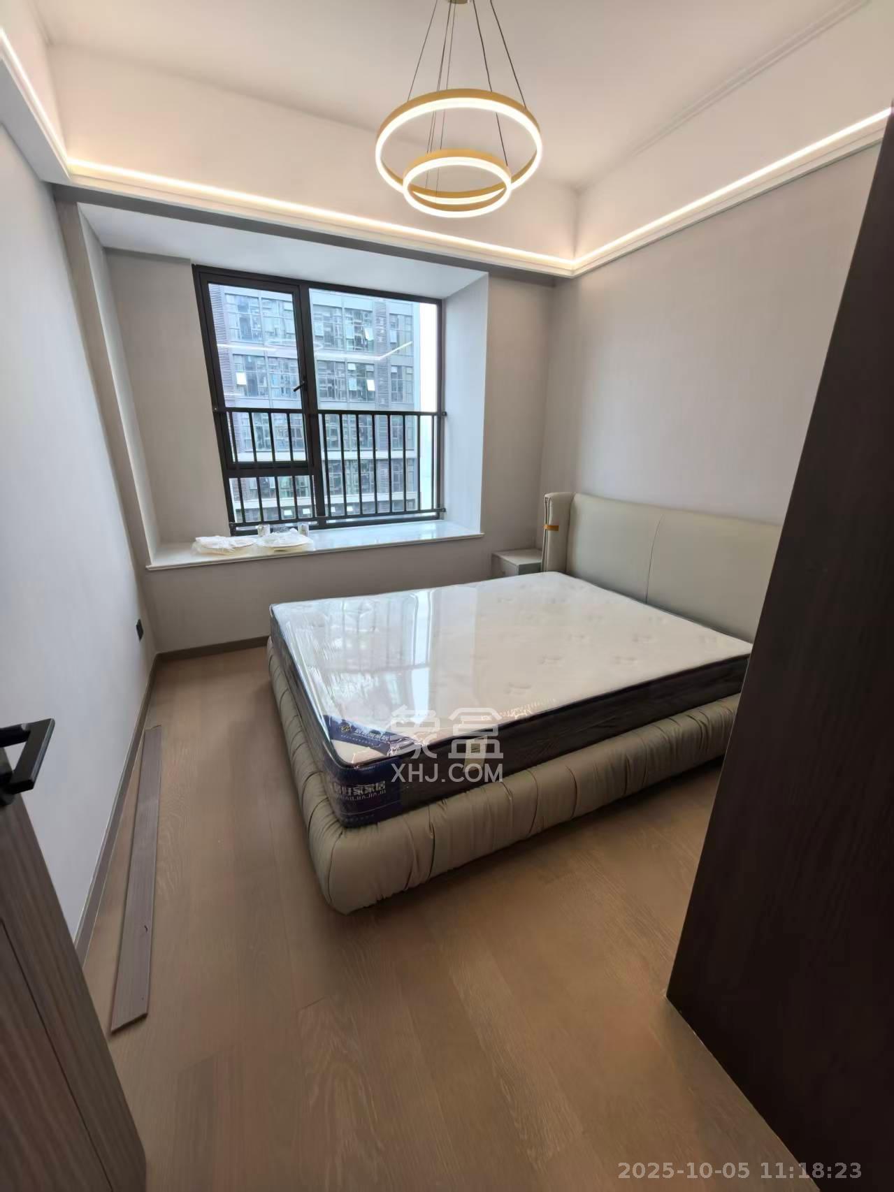 绿地V岛 3室1厅2卫 6000.0元/月 绿地V岛 3室1厅2卫 6000.0元/月室内图