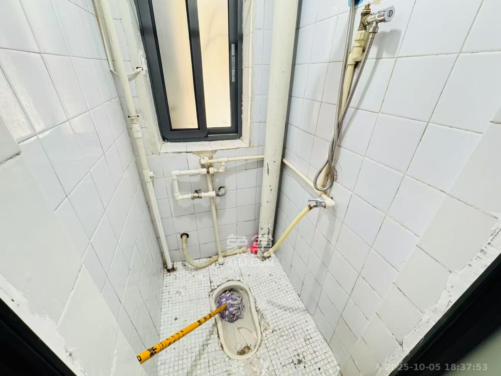 楚湘街一条巷散盘 1室1厅1卫 1600.0元/月 楚湘街一条巷散盘 1室1厅1卫 1600.0元/月室内图