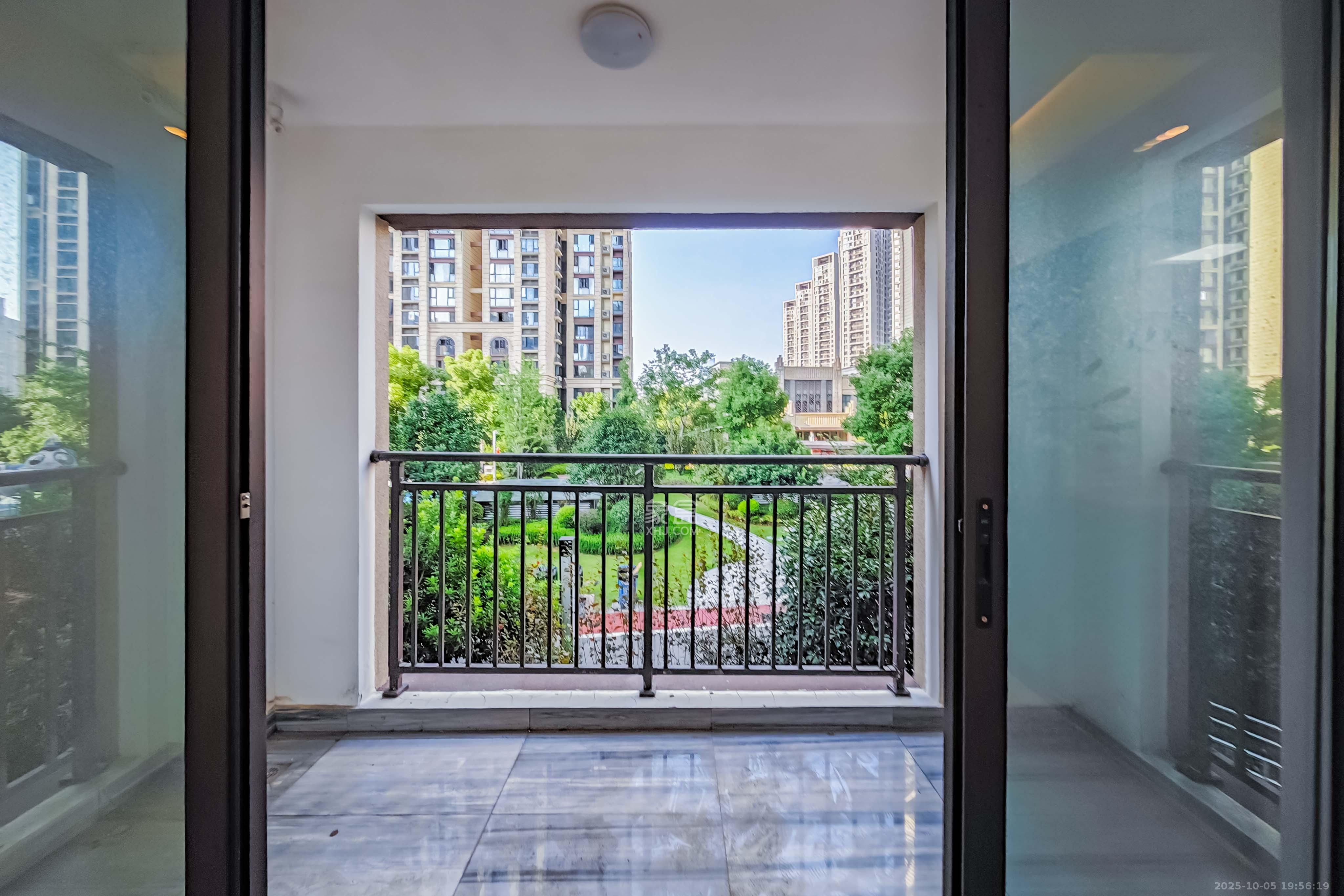 臻园 4室2厅2卫 150.0万 臻园 4室2厅2卫 150.0万其他