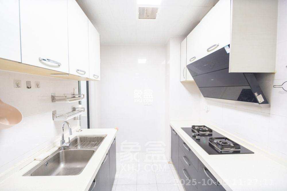 长房半岛蓝湾(观山月) 3室2厅1卫 2000.0元/月 长房半岛蓝湾(观山月) 3室2厅1卫 2000.0元/月室内图