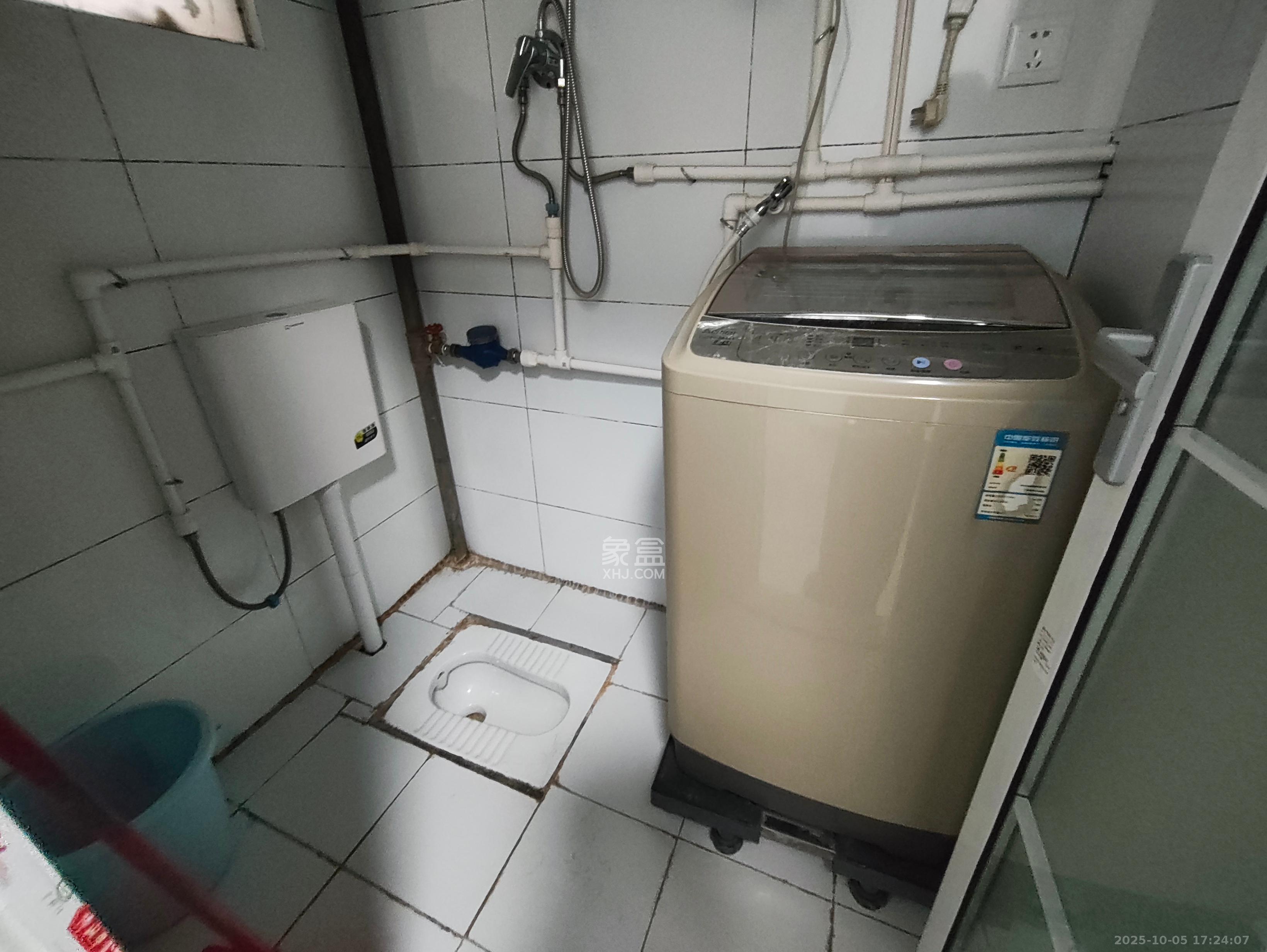 天心友园 4室2厅2卫 1900.0元/月 天心友园 4室2厅2卫 1900.0元/月室内图