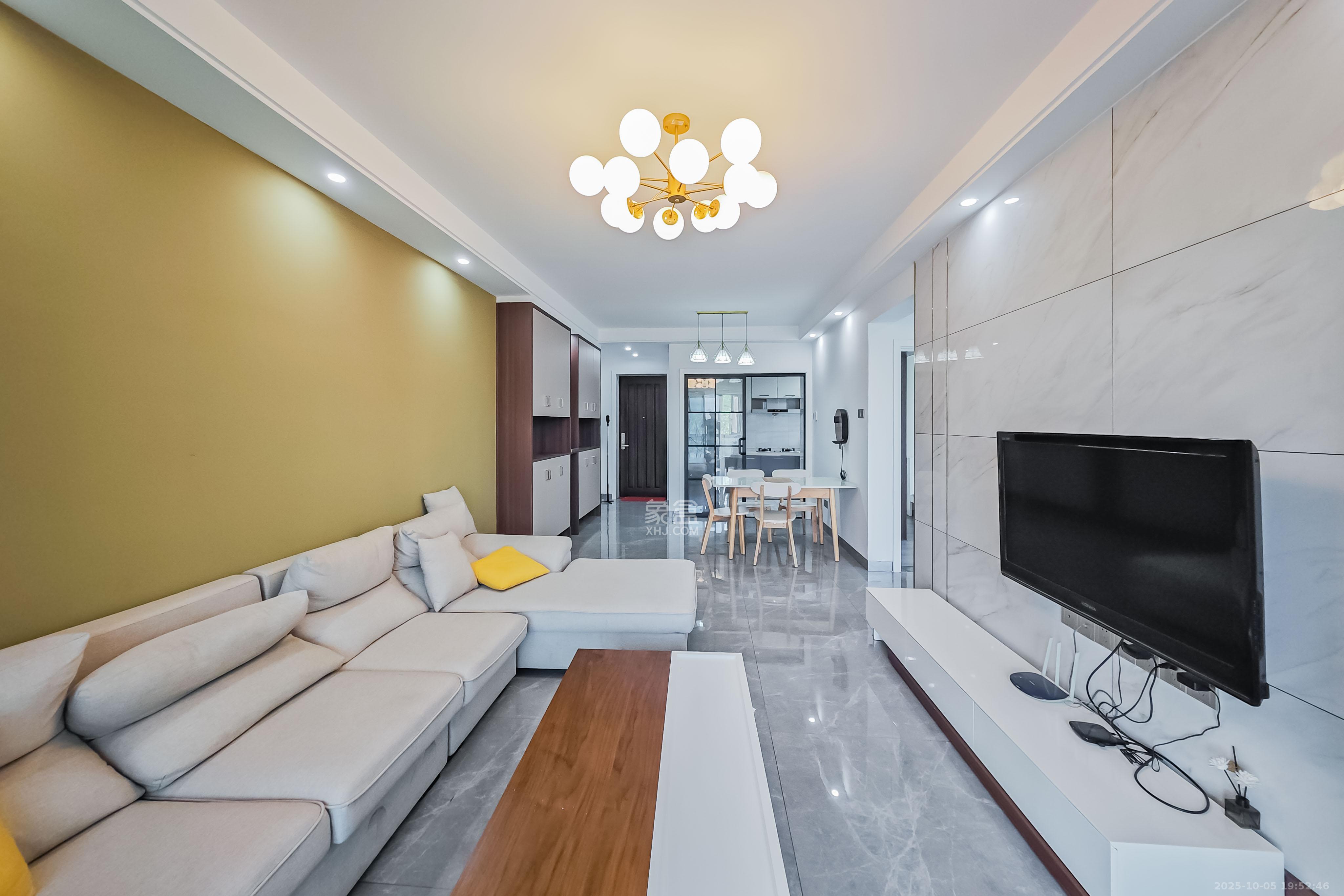 京武浪琴山一、二期 2室1厅1卫 155.0万 京武浪琴山一、二期 2室1厅1卫 155.0万客厅