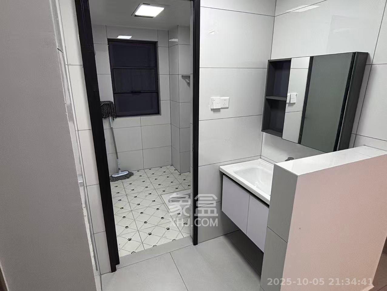 长沙溪山悦 3室2厅1卫 2600.00元/月 长沙溪山悦 3室2厅1卫 2600.00元/月室内图