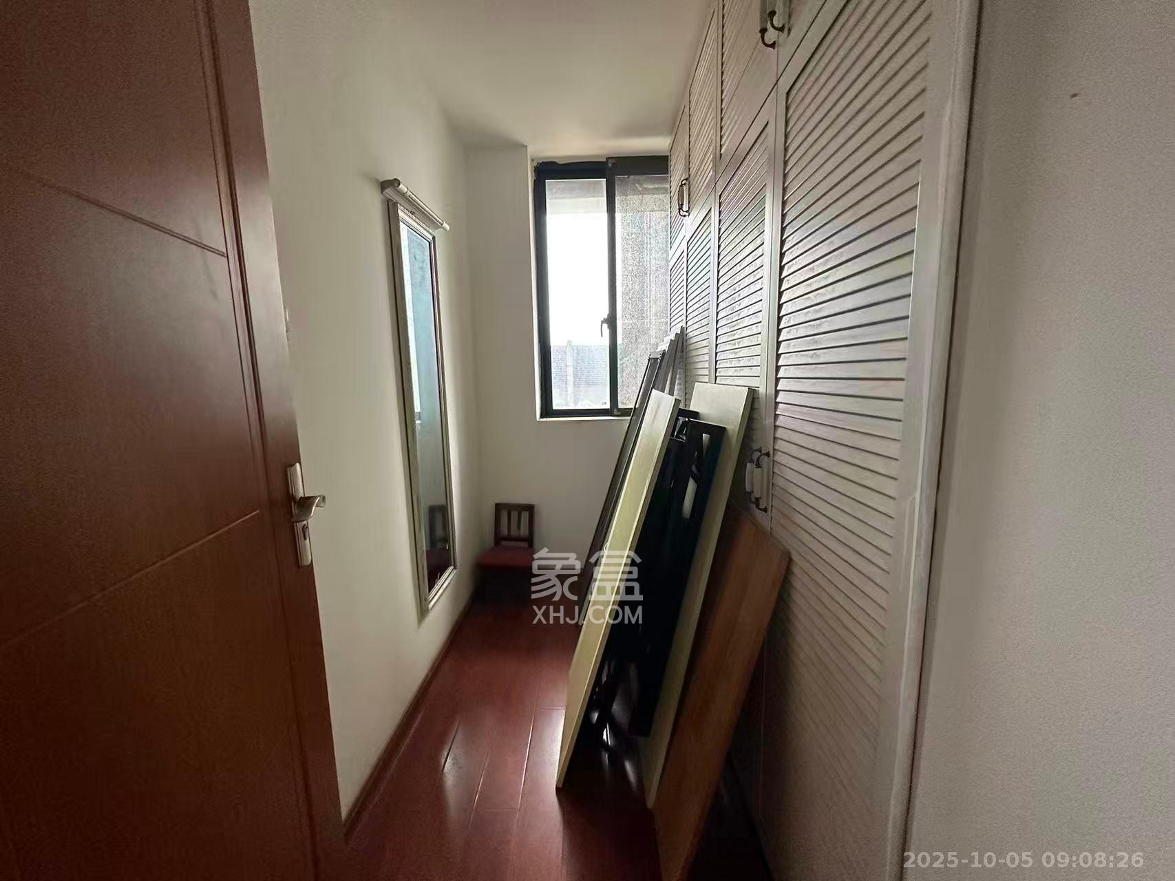 百纳广场(百纳公寓) 3室2厅2卫 3200.0元/月 百纳广场(百纳公寓) 3室2厅2卫 3200.0元/月室内图