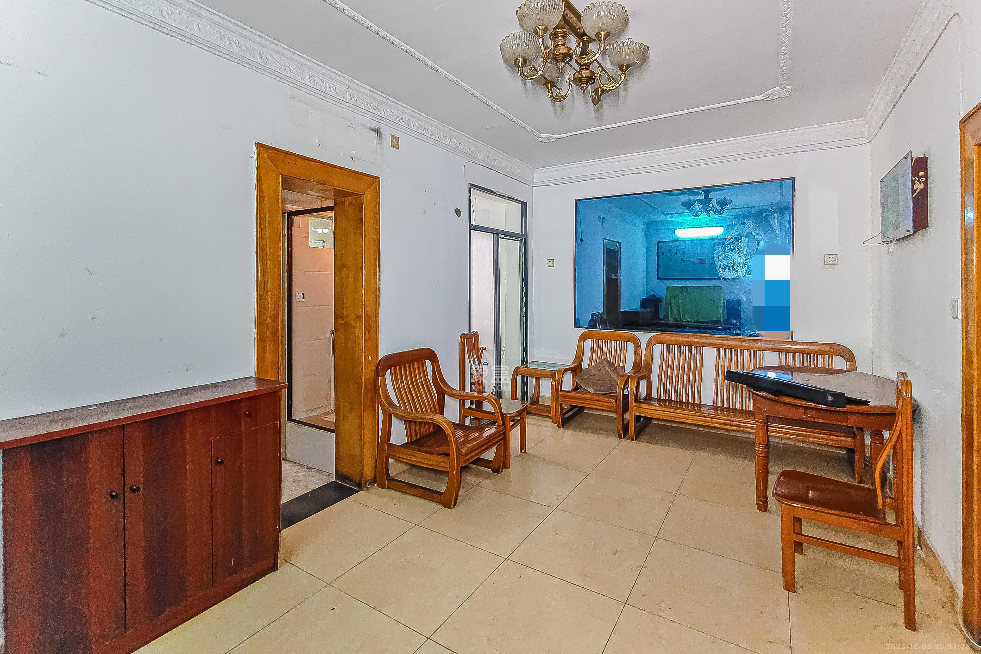 十五中单位宿舍 4室1厅1卫 56.0万 十五中单位宿舍 4室1厅1卫 56.0万客厅