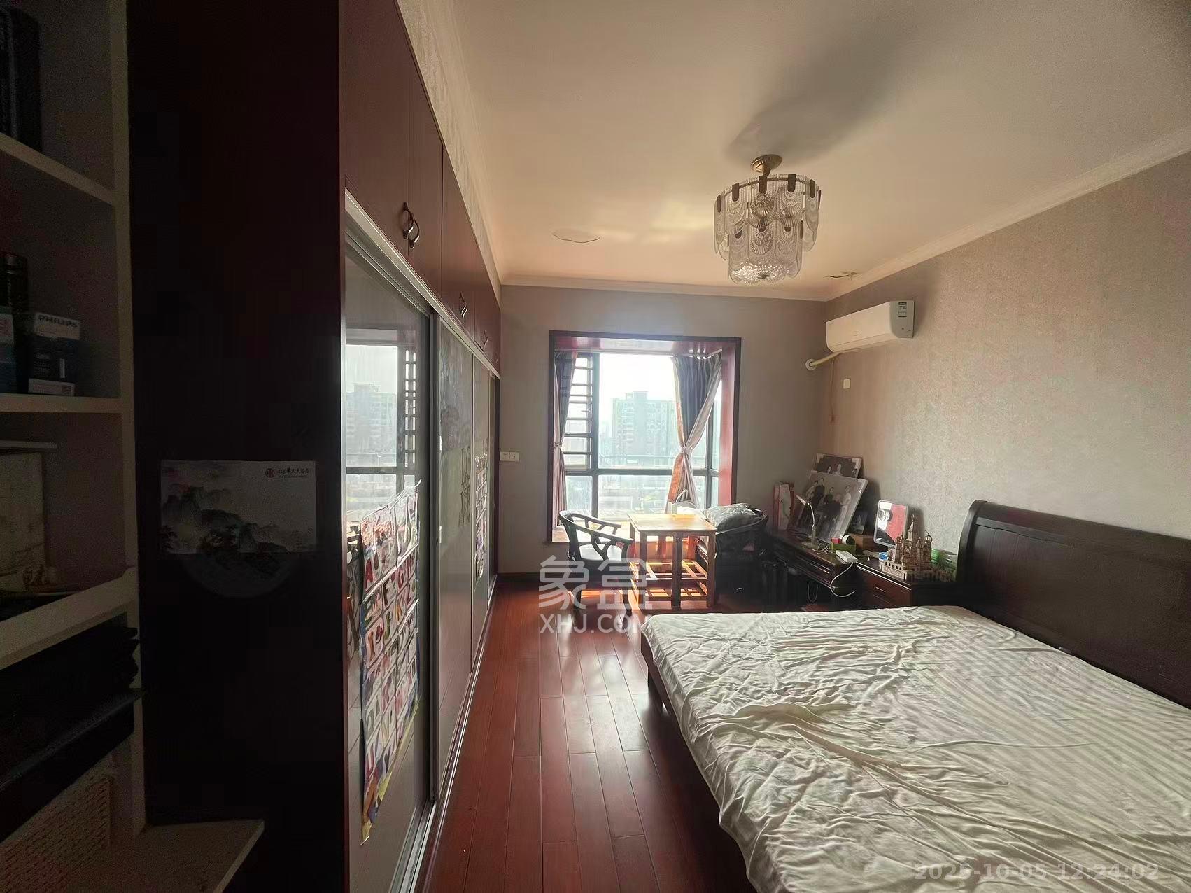 鑫远湘府华城 4室2厅2卫 3800.0元/月 鑫远湘府华城 4室2厅2卫 3800.0元/月室内图