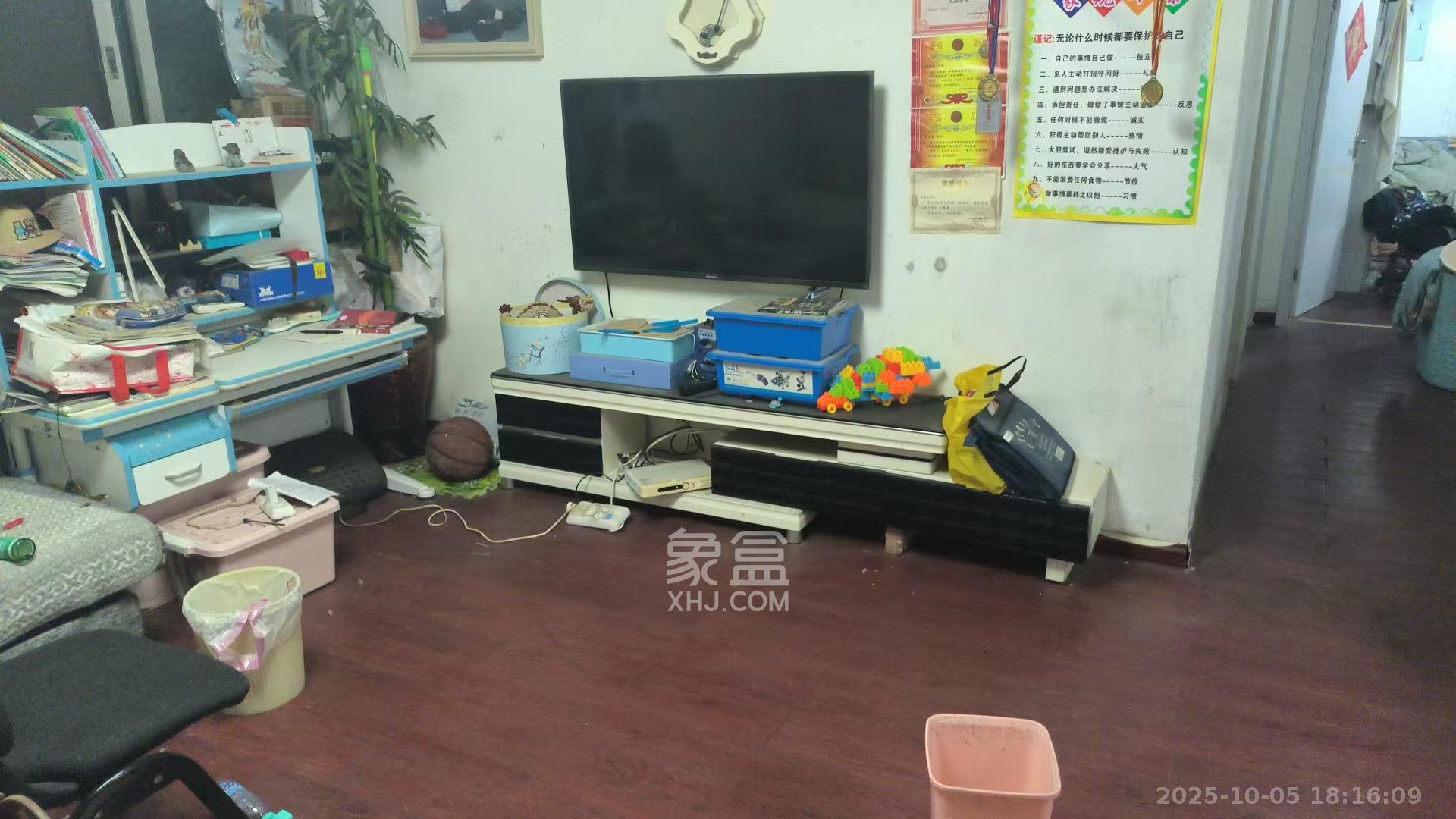 海东青大厦  3室2厅2卫    3100.0元/月 海东青大厦  3室2厅2卫    3100.0元/月室内图1