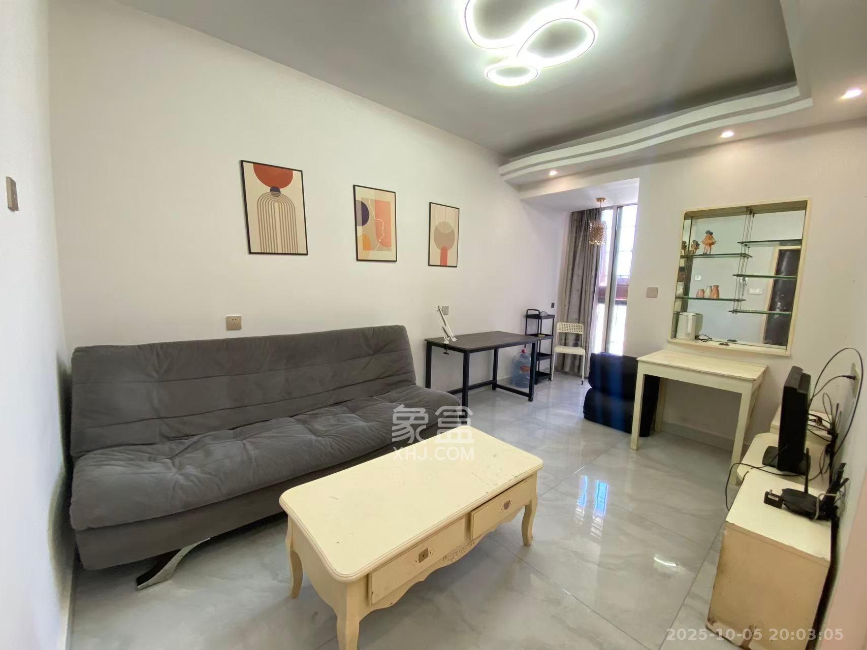 白沙晶城 1室1厅1卫 1800.0元/月 白沙晶城 1室1厅1卫 1800.0元/月室内图