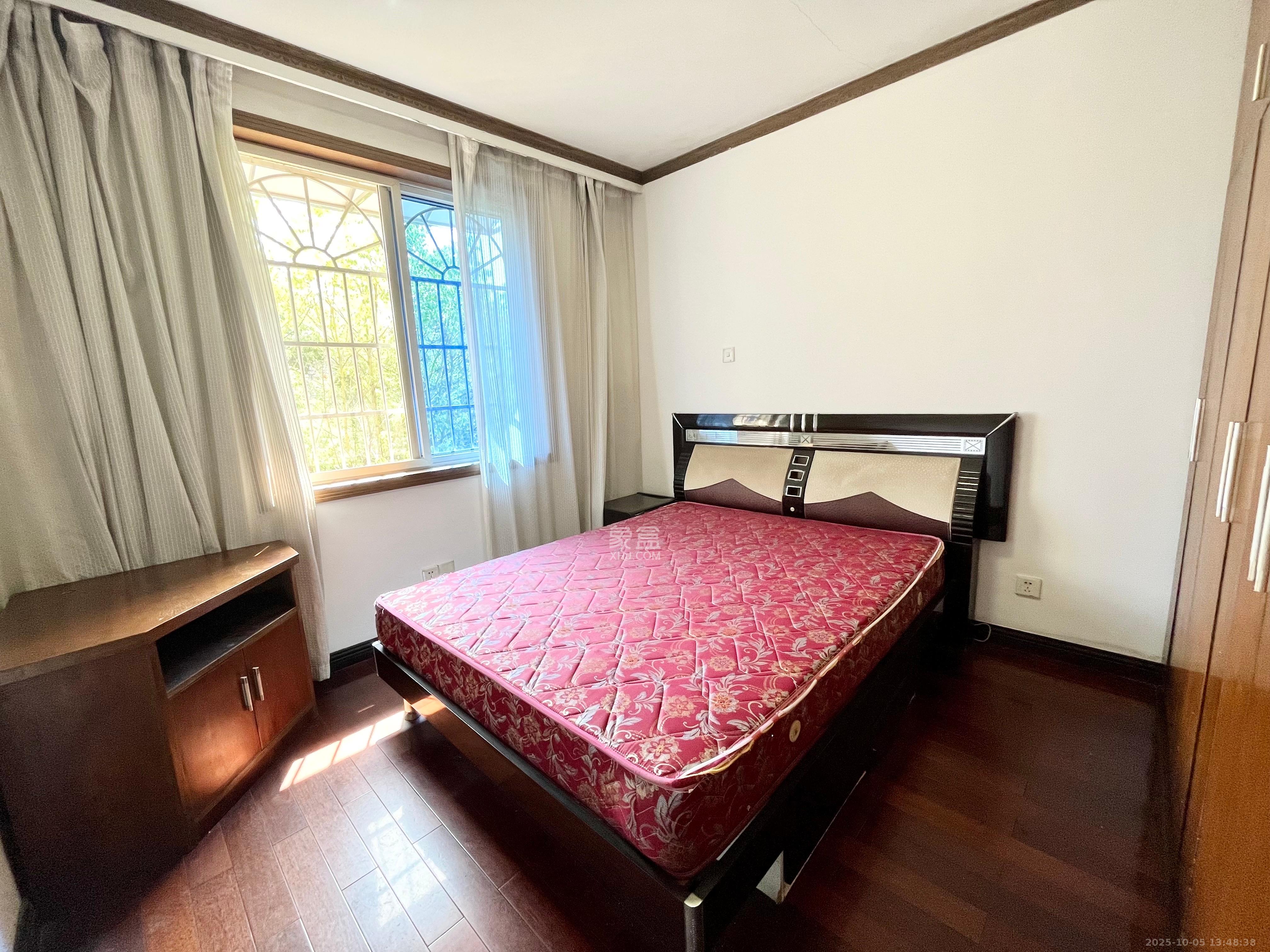 四方小区 3室1厅1卫 1900.0元/月 四方小区 3室1厅1卫 1900.0元/月室内图