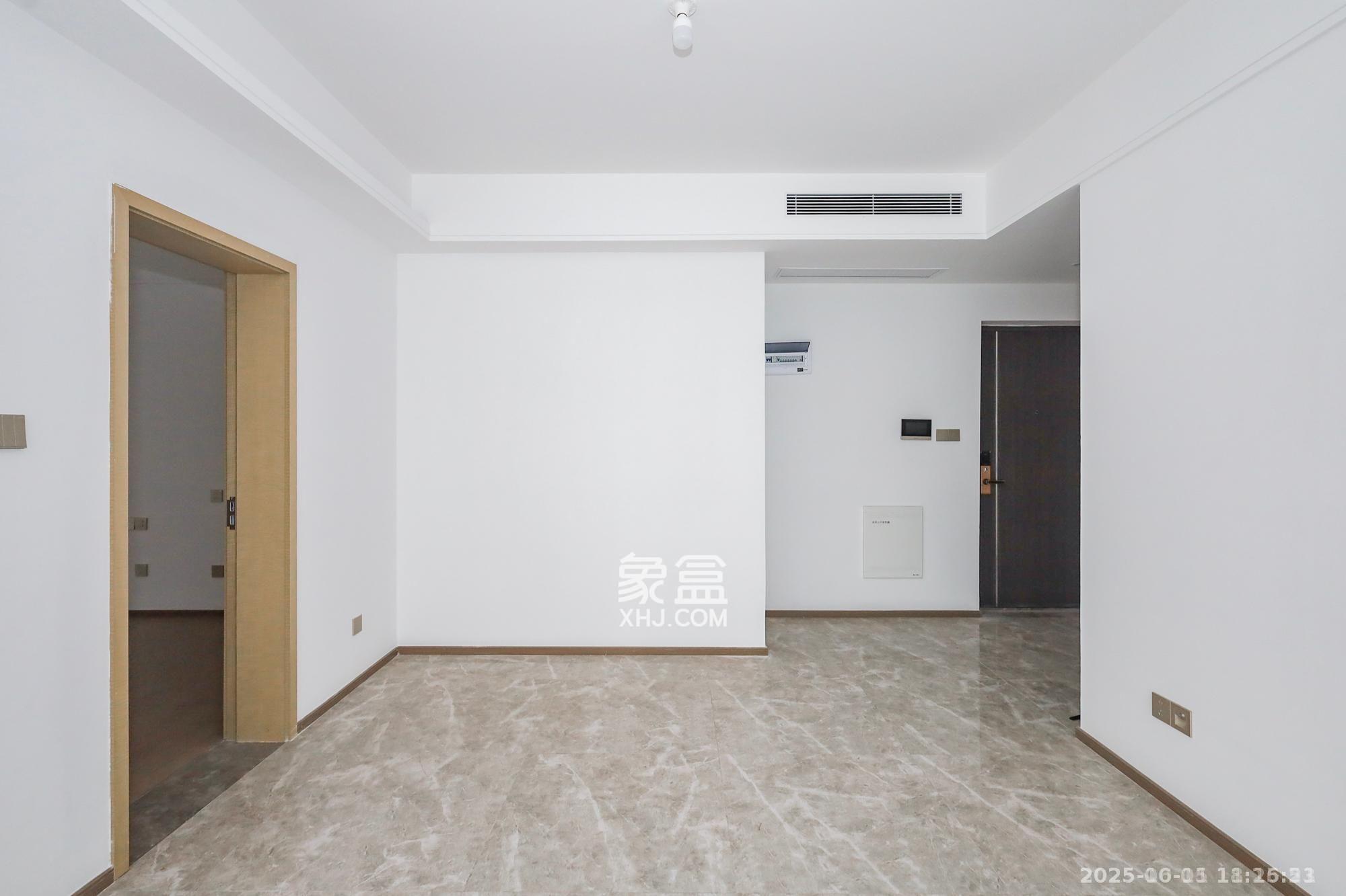 复地滨江金融中心 3室2厅2卫 3800.0元/月 复地滨江金融中心 3室2厅2卫 3800.0元/月室内图