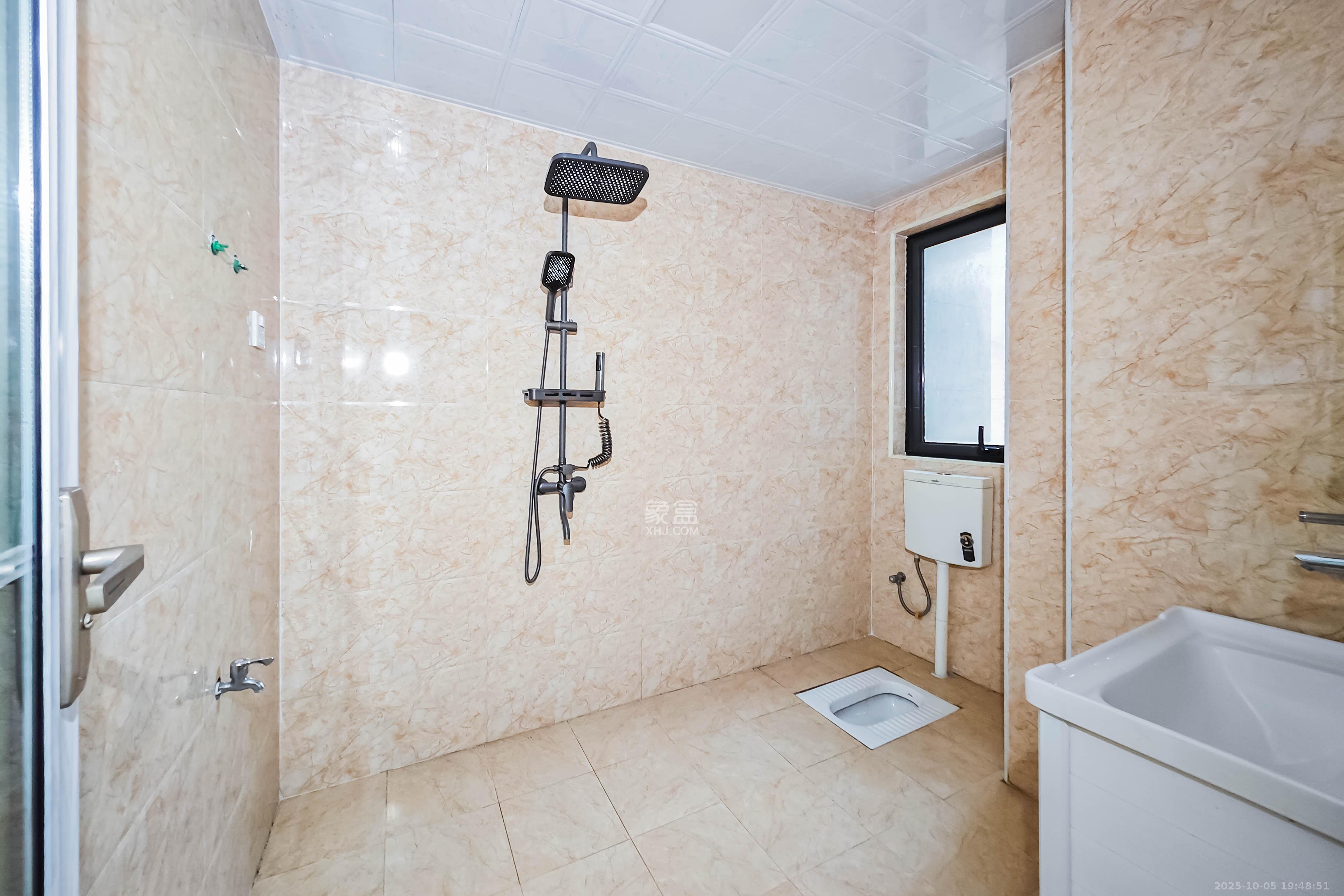 明昇壹城（明昇时代广场）一期  3室2厅2卫    149.3万卫生间