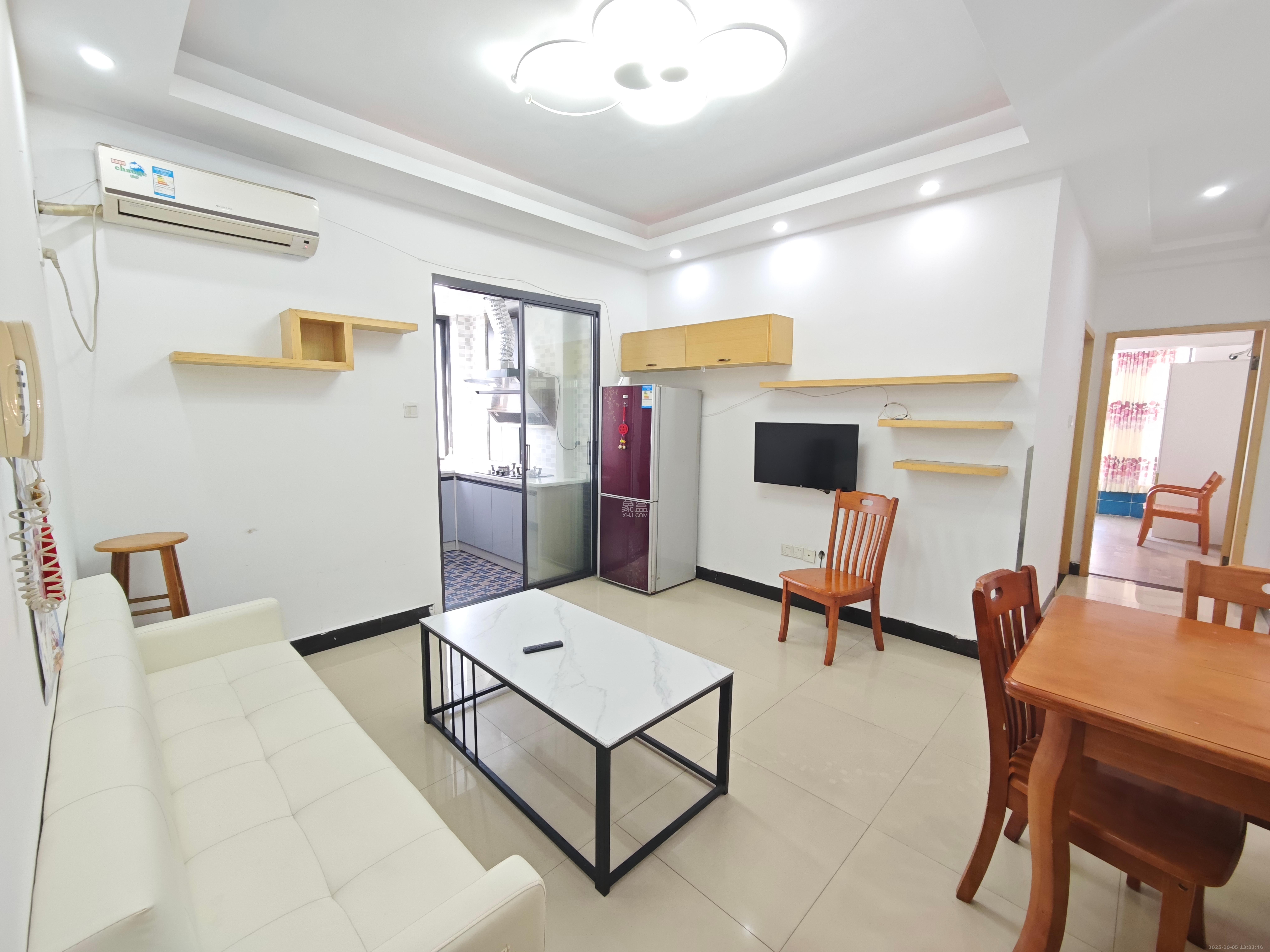 尚都花园城  2室1厅1卫    1600.0元/月 尚都花园城  2室1厅1卫    1600.0元/月