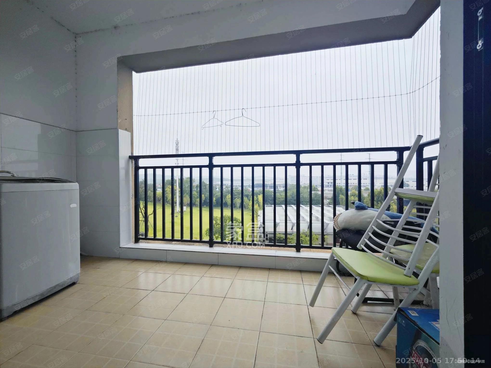 中建嘉和城  3室2厅1卫    1800.0元/月 中建嘉和城  3室2厅1卫    1800.0元/月室内图