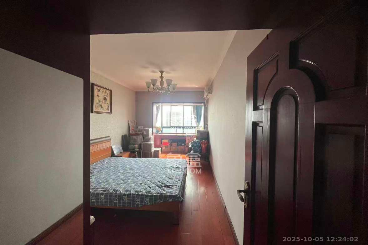 鑫远湘府华城 4室2厅2卫 3800.0元/月 鑫远湘府华城 4室2厅2卫 3800.0元/月室内图