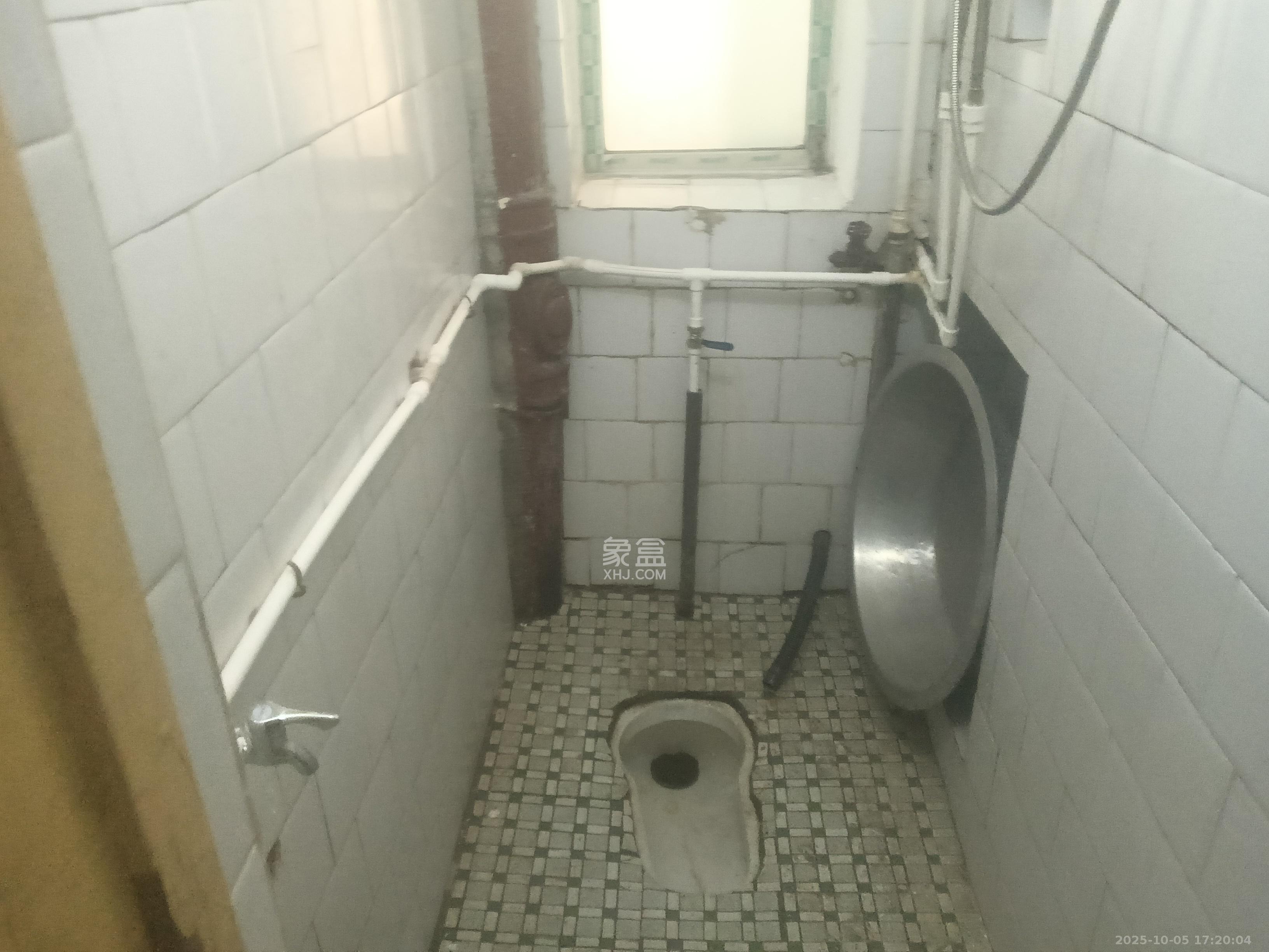 轻苑小区 3室1厅1卫 1600.0元/月 轻苑小区 3室1厅1卫 1600.0元/月室内图