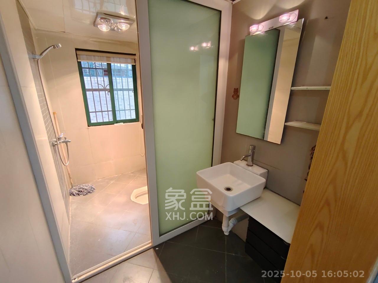 西湖丽景 3室2厅2卫 3200.0元/月 西湖丽景 3室2厅2卫 3200.0元/月室内图