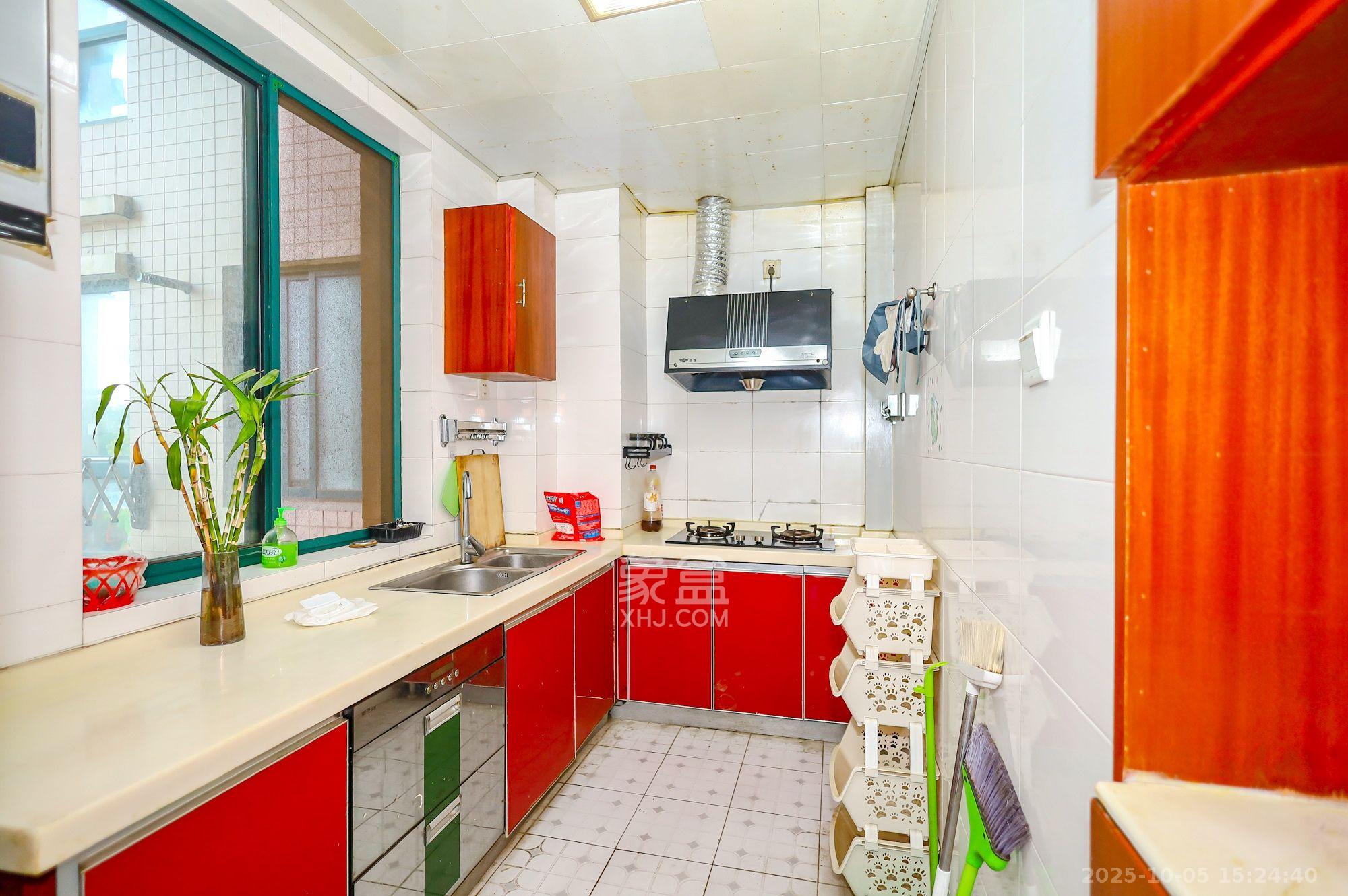 华韵城市风情  2室2厅2卫    3400.0元/月 华韵城市风情  2室2厅2卫    3400.0元/月室内图