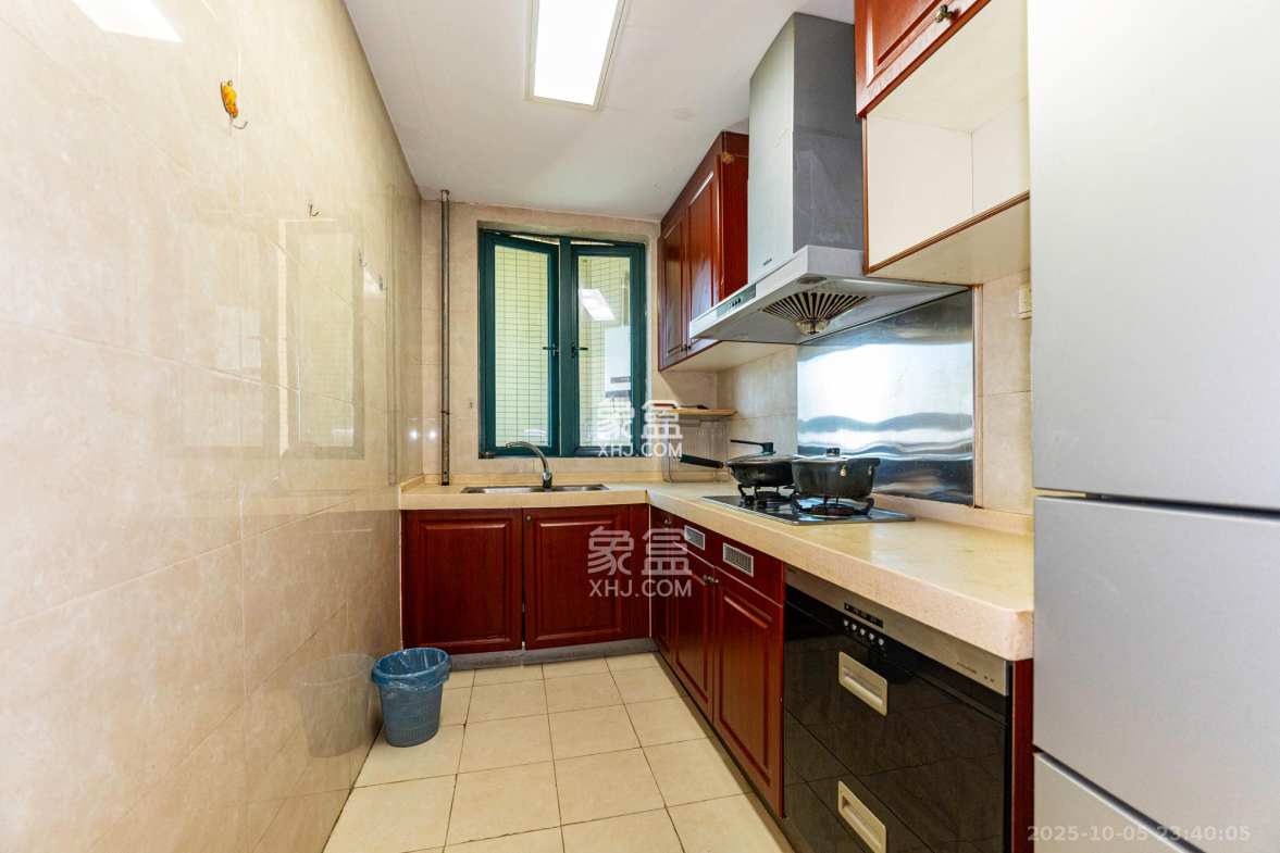 恒大雅苑  1室2厅1卫    80.0万 恒大雅苑  1室2厅1卫    80.0万厨房