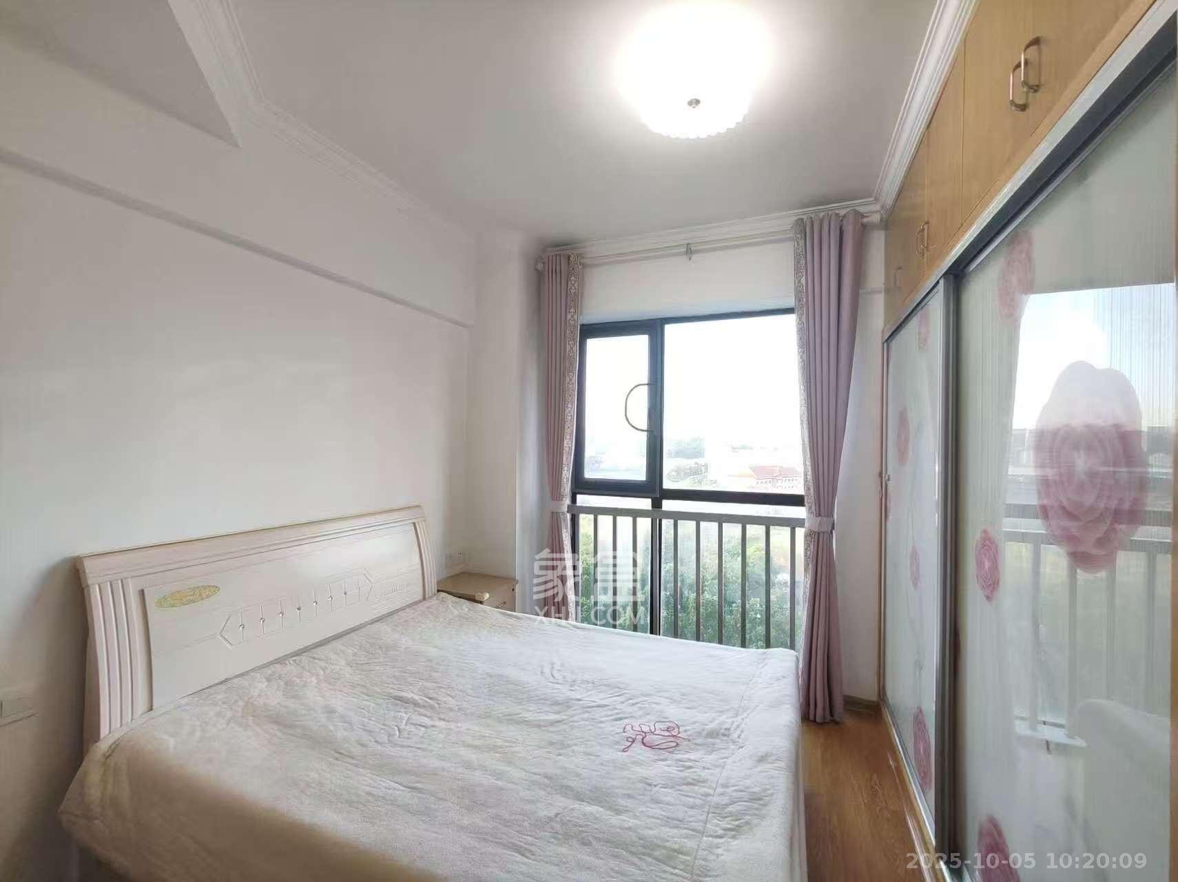 麓谷明珠  1室1厅1卫    1600.0元/月室内图