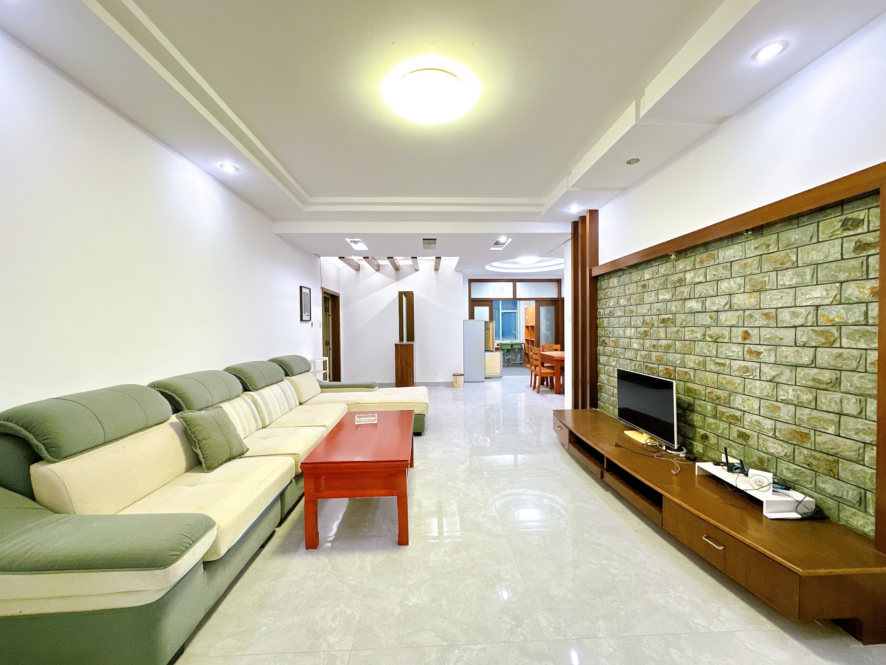 锦绣华天  3室2厅1卫    3500.0元/月 锦绣华天  3室2厅1卫    3500.0元/月户型图