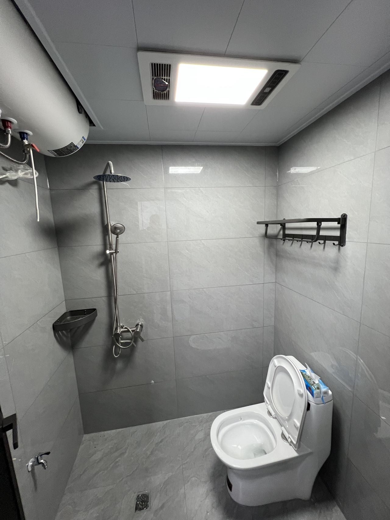 鄱阳汇金中心  1室0厅0卫    1500.0元/月 鄱阳汇金中心  1室0厅0卫    1500.0元/月户型图