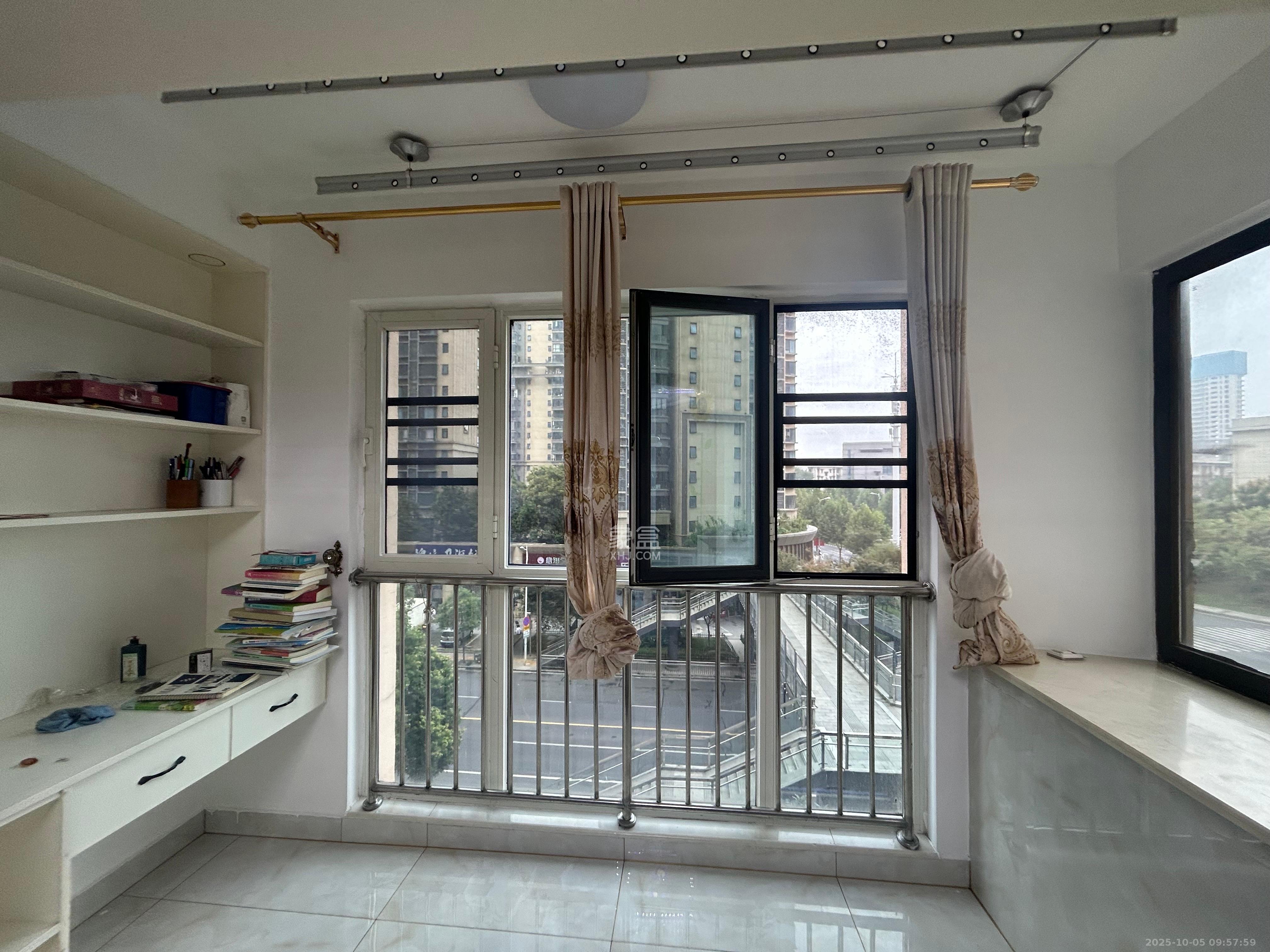 北辰三角洲E6区  3室1厅1卫    3300.0元/月室内图