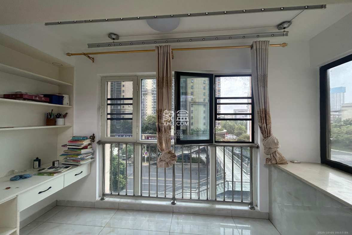 北辰三角洲E6区 3室1厅1卫 3300.0元/月 北辰三角洲E6区 3室1厅1卫 3300.0元/月室内图