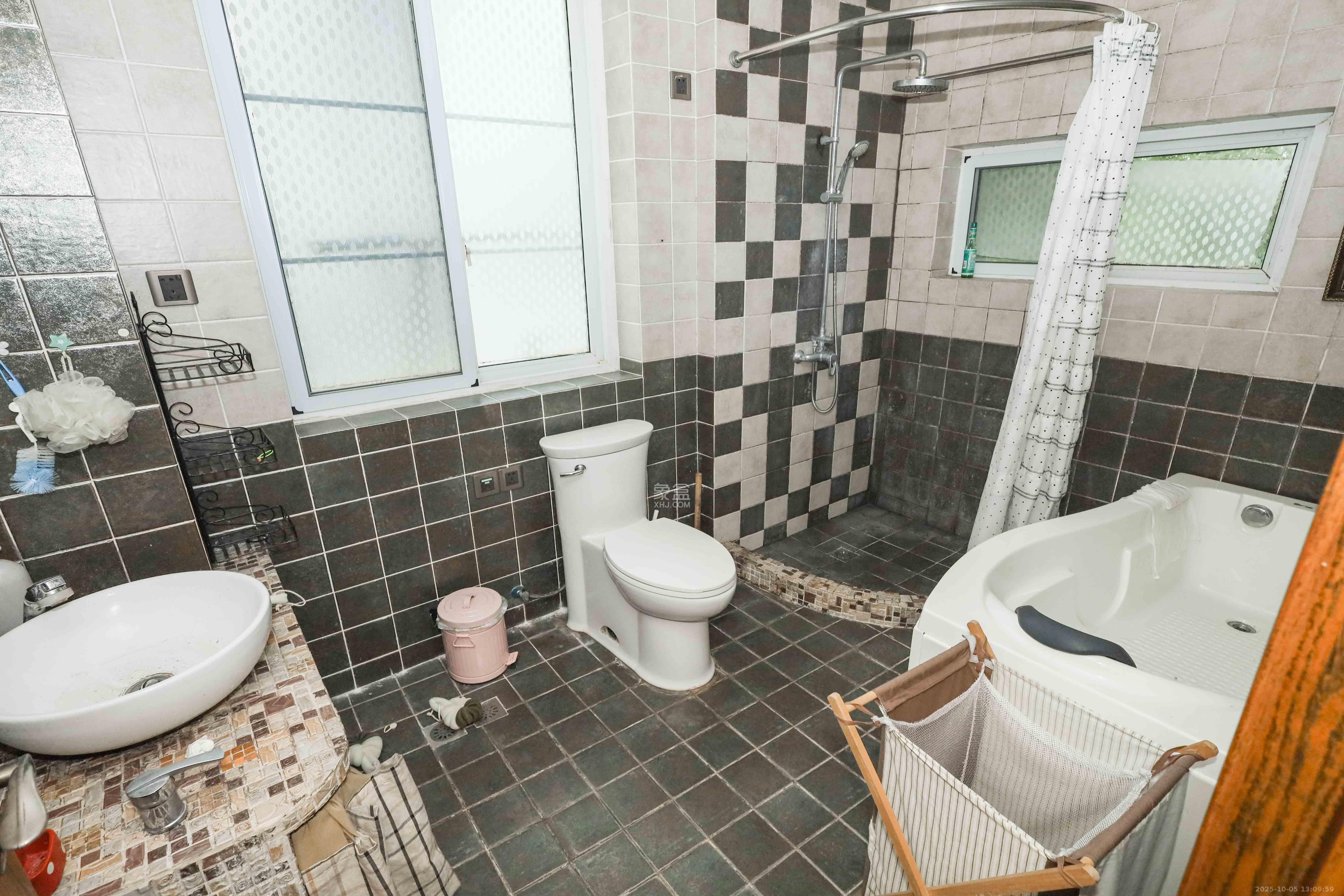 山水英伦  1室0厅0卫    358.0万 山水英伦  1室0厅0卫    358.0万卫生间