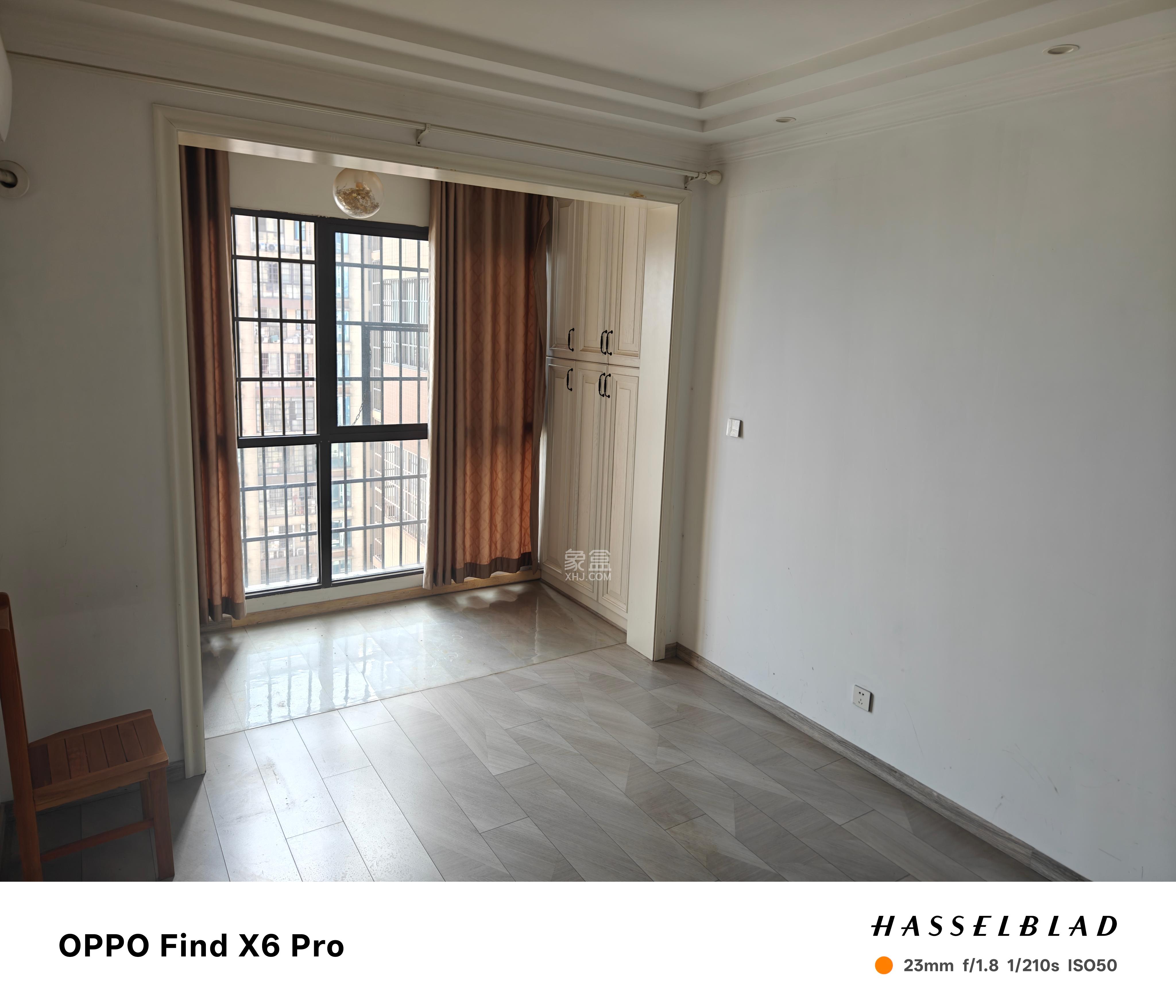 麓谷星辰  4室2厅2卫    4000.0元/月室内图