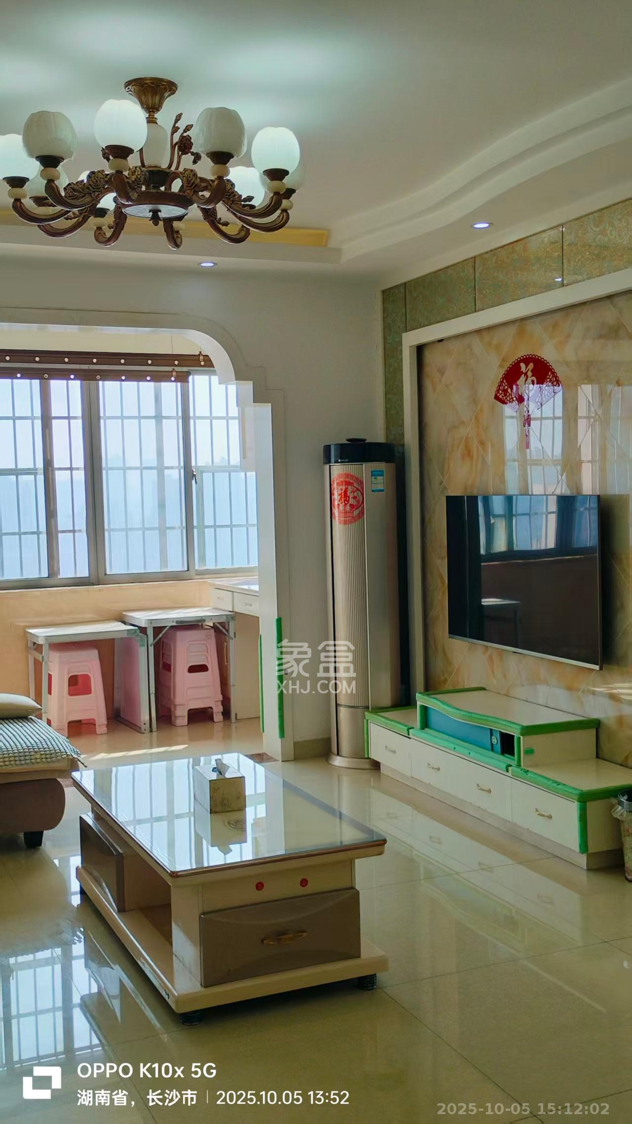 西源鑫大厦  1室2厅1卫    2400.0元/月