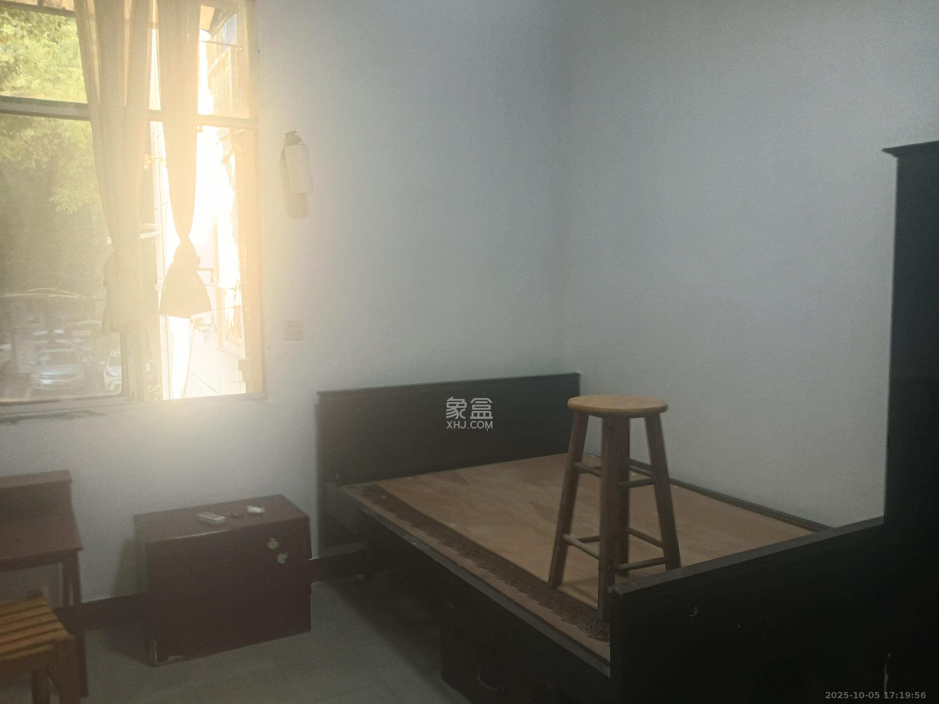 轻苑小区 3室1厅1卫 1600.0元/月 轻苑小区 3室1厅1卫 1600.0元/月室内图