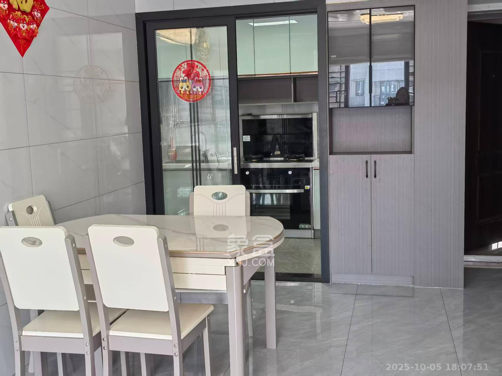 坪山家园 3室1厅1卫 2100.0元/月 坪山家园 3室1厅1卫 2100.0元/月室内图